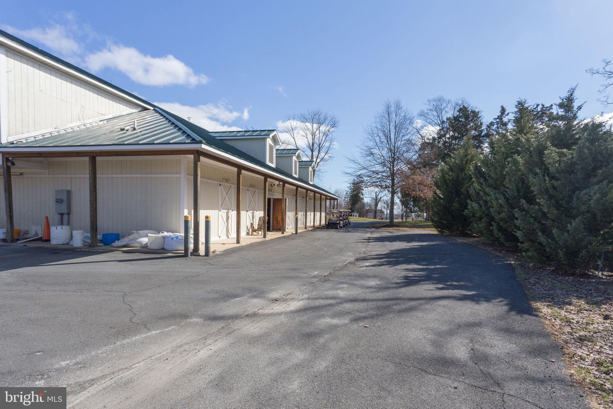 BELMONT COUNTRY CLUB - Residential