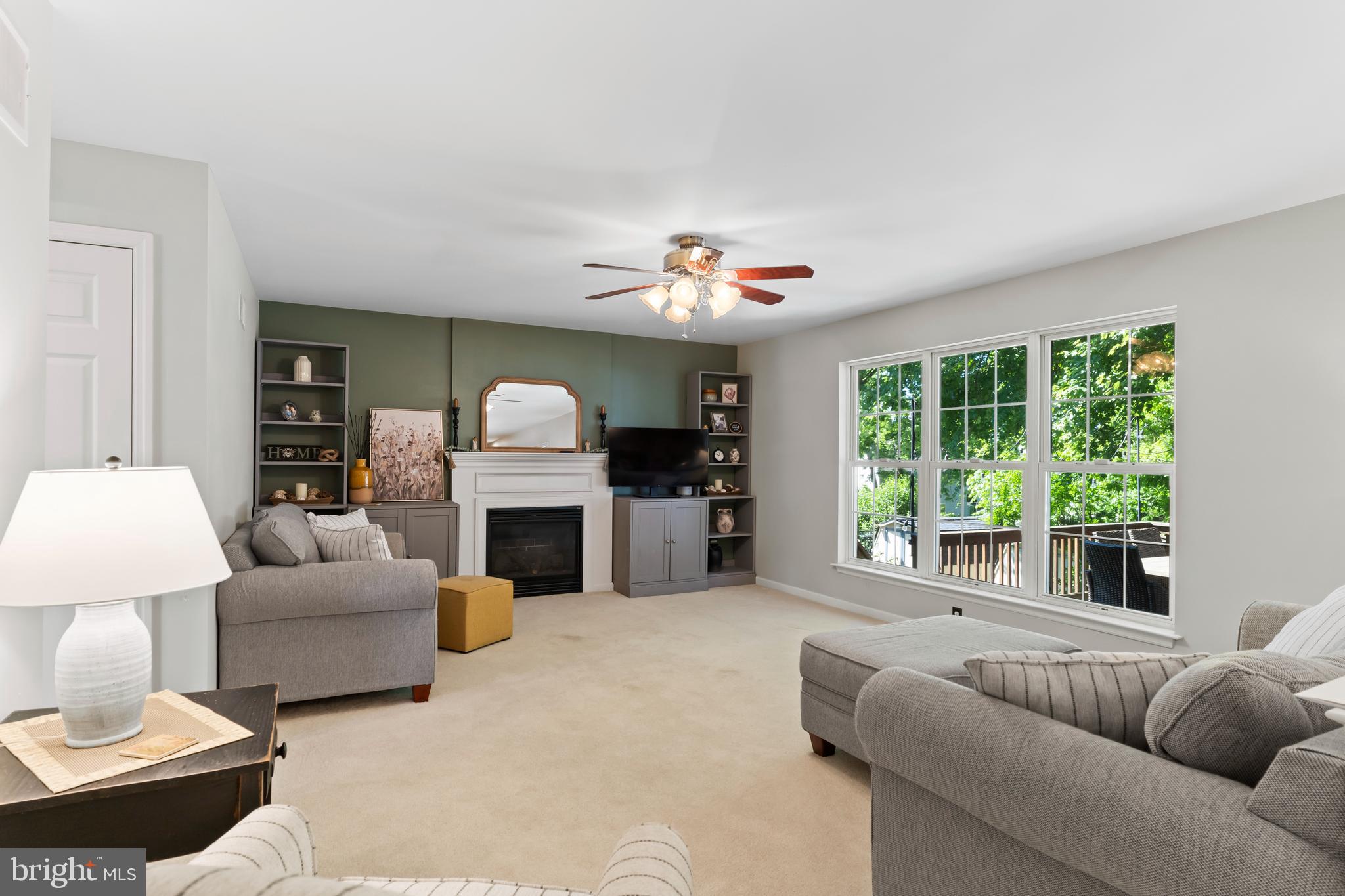 WESTWOOD HILLS - Residential