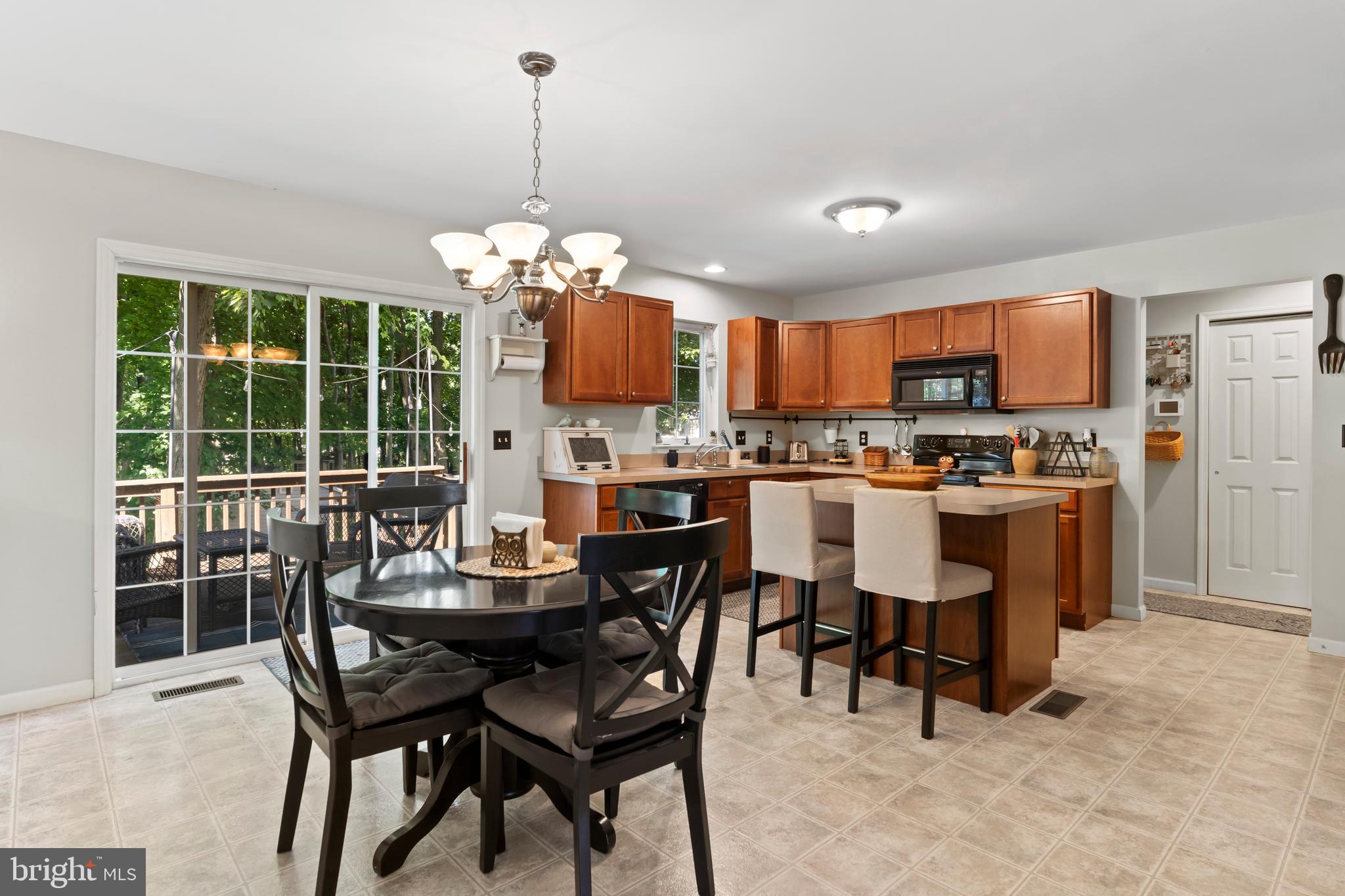 WESTWOOD HILLS - Residential