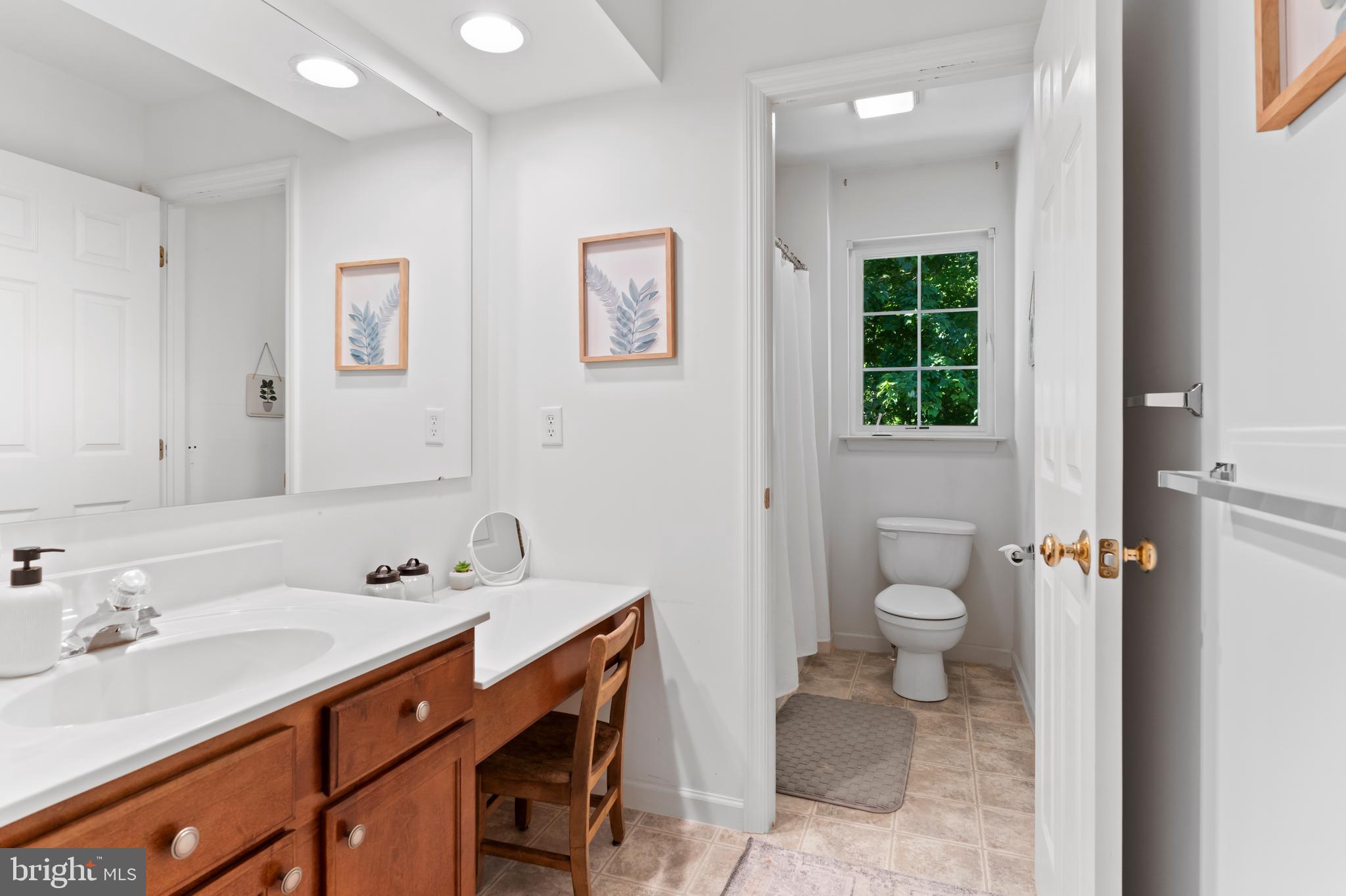 WESTWOOD HILLS - Residential