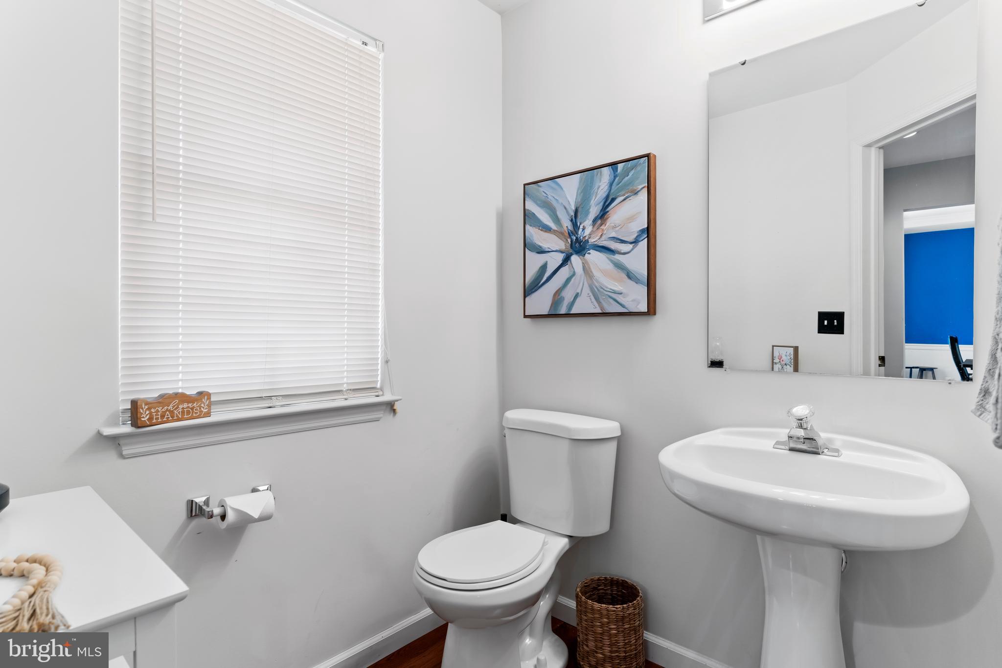 WESTWOOD HILLS - Residential
