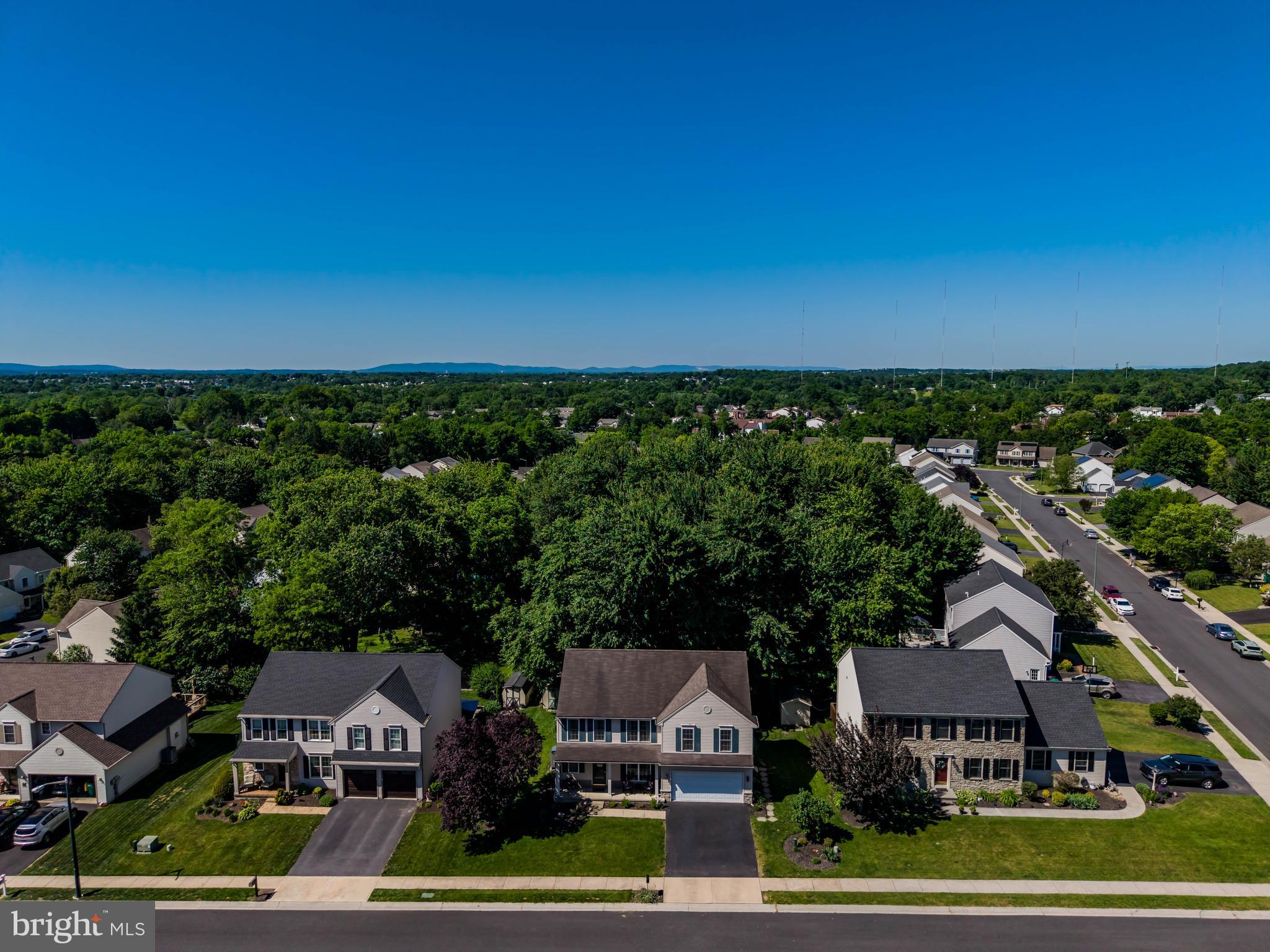 WESTWOOD HILLS - Residential