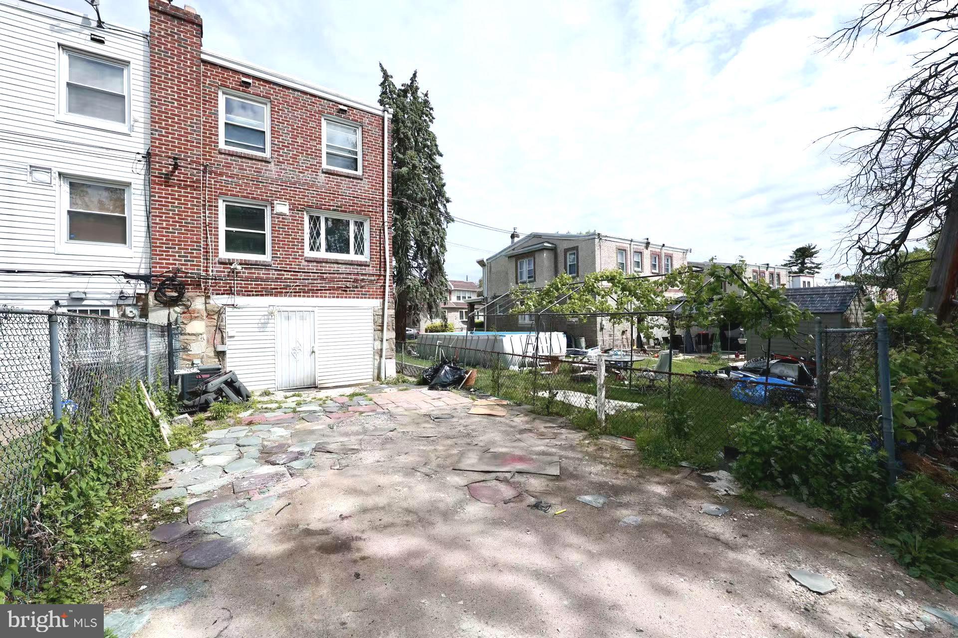 HOLMESBURG - Residential
