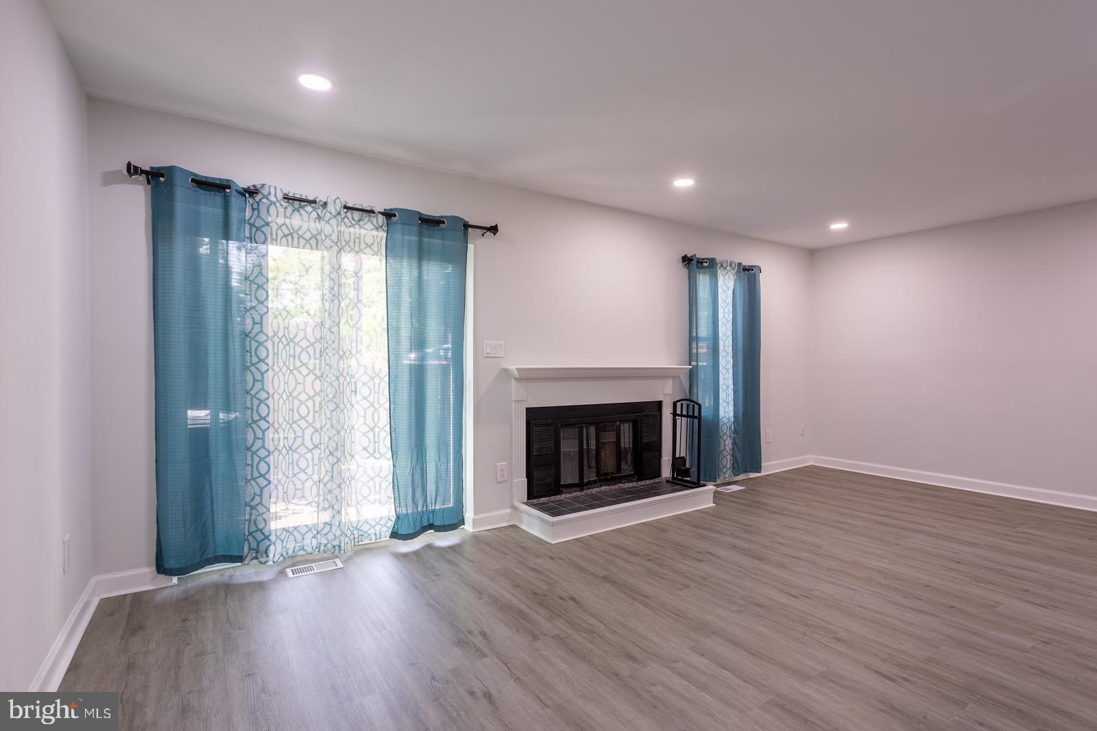 VILLAGE OF OWEN BROWN - Residential