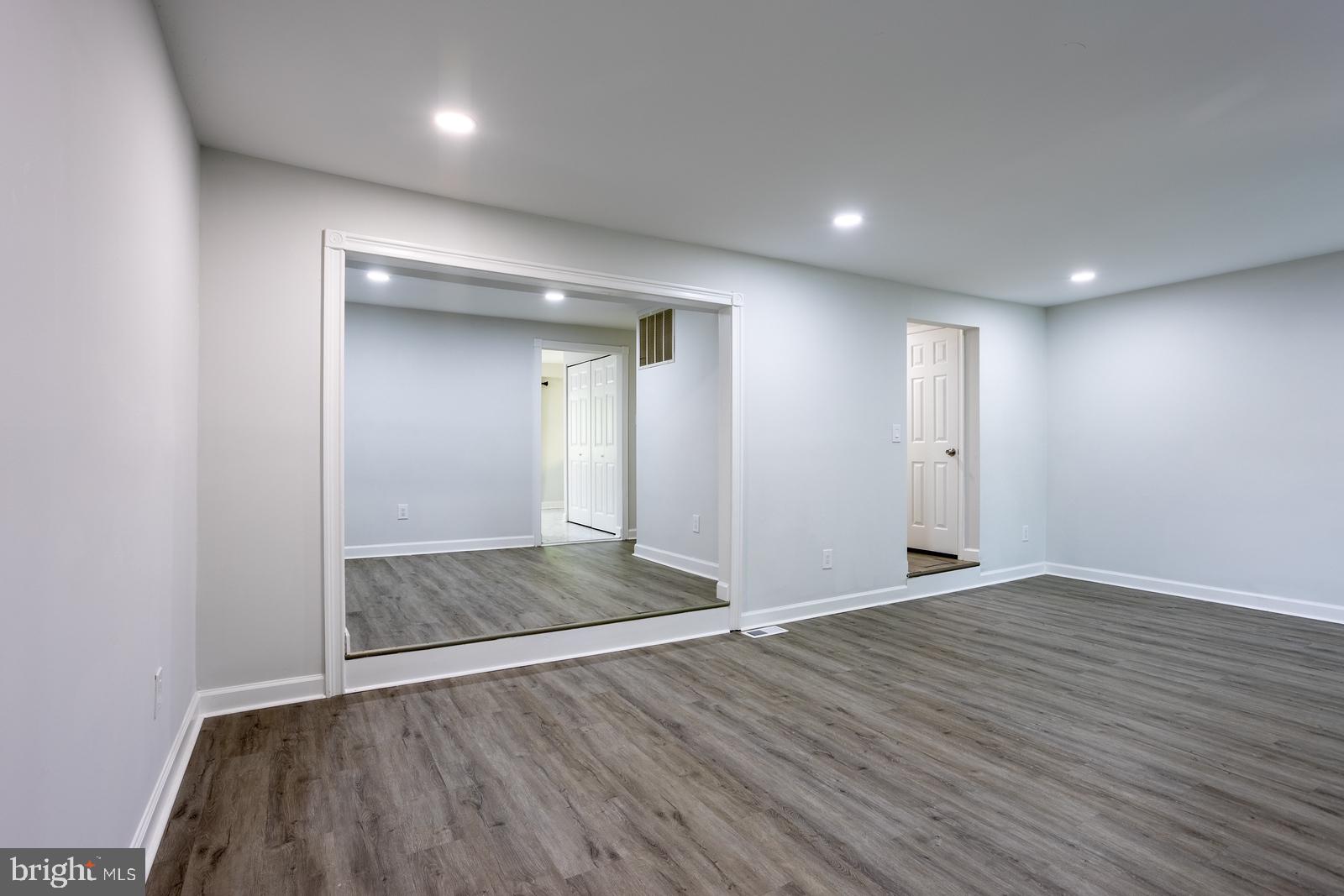 VILLAGE OF OWEN BROWN - Residential
