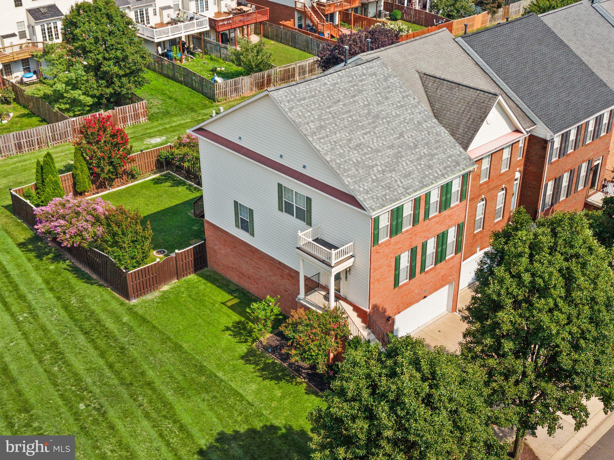 SOUTH RIDING - Residential