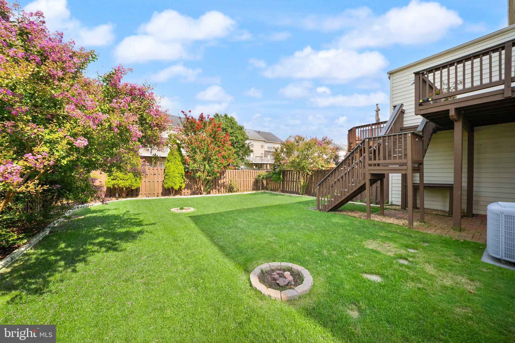 SOUTH RIDING - Residential