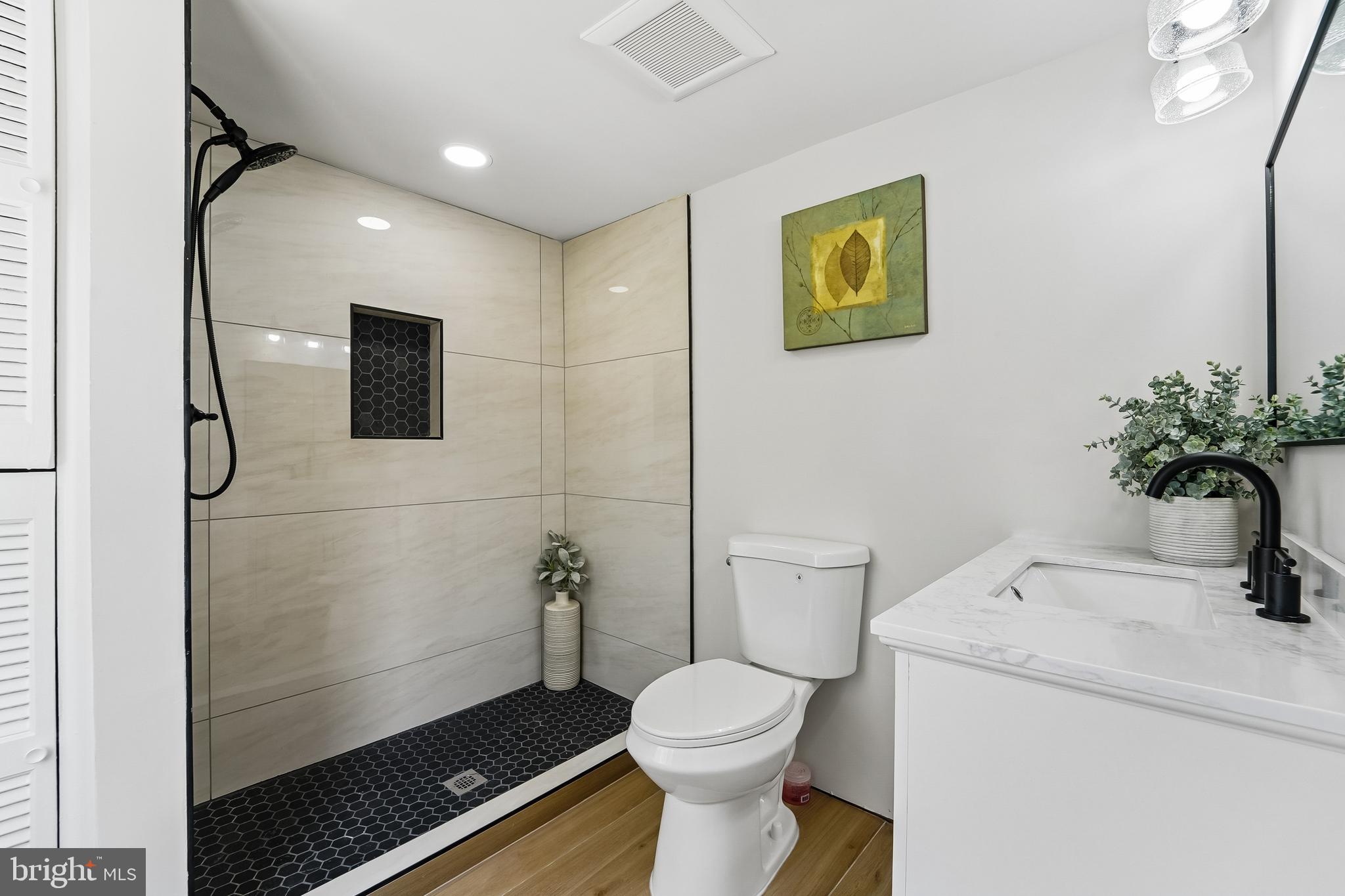 FRANKFORD - Residential
