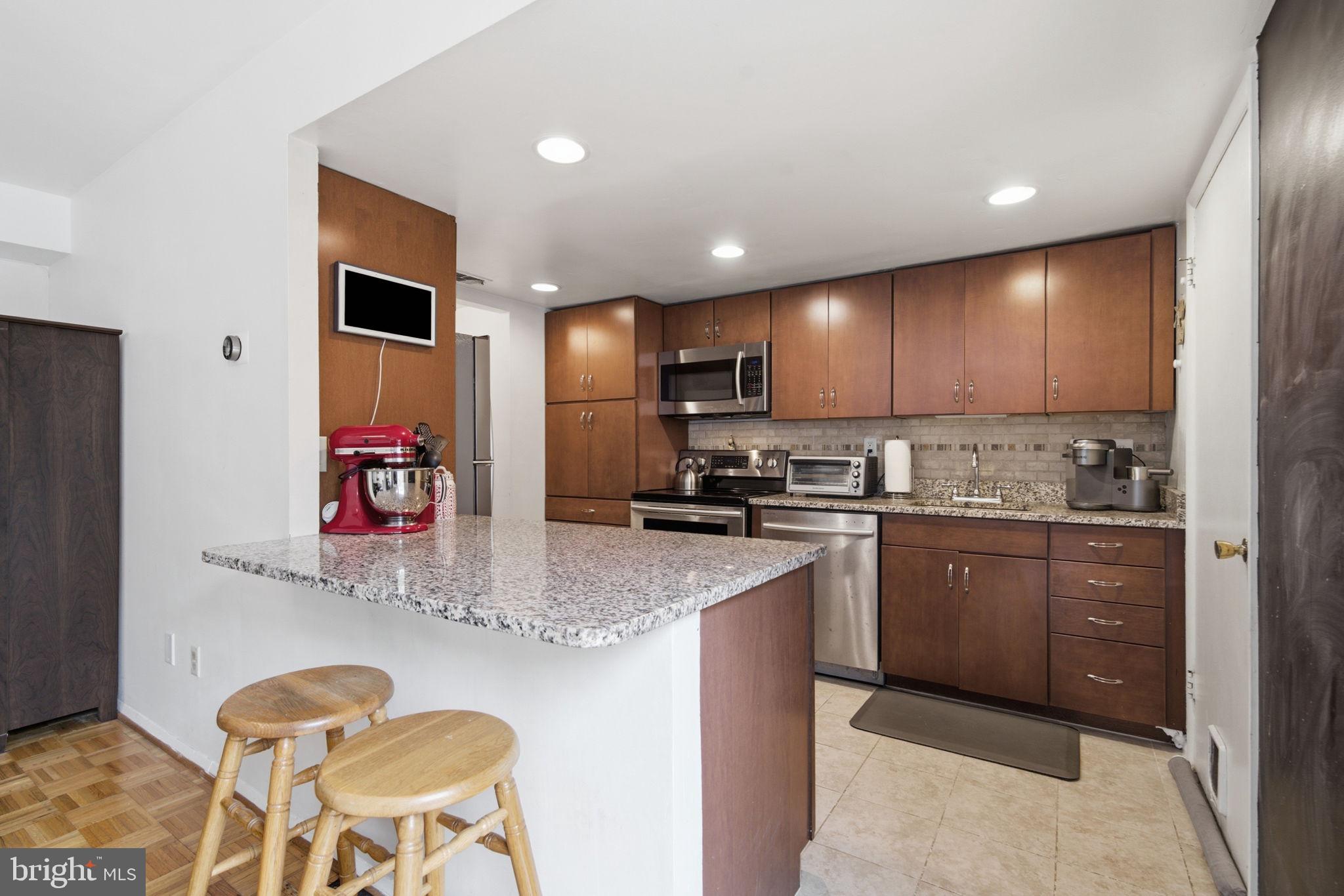 VILLAGE OF HARPERS CHOICE - Residential