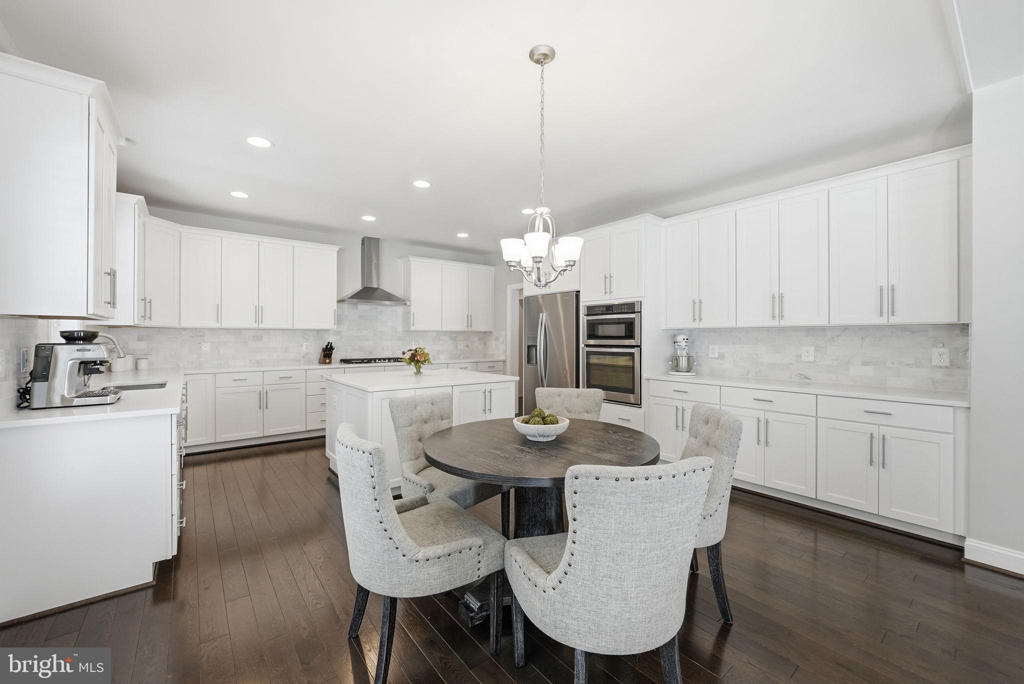 FAIRFAX ACRES - Residential
