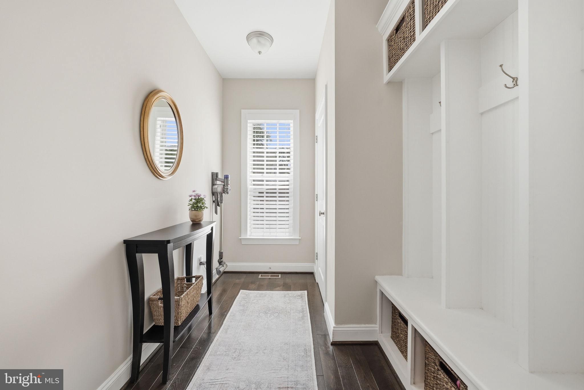 FAIRFAX ACRES - Residential