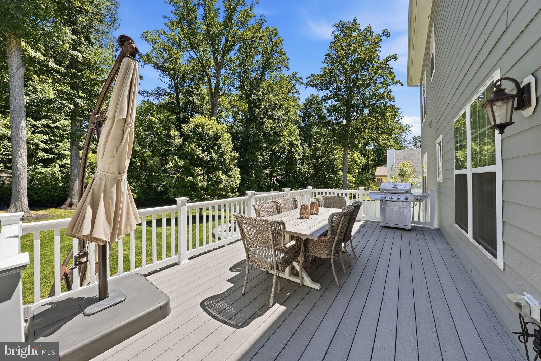 FAIRFAX ACRES - Residential