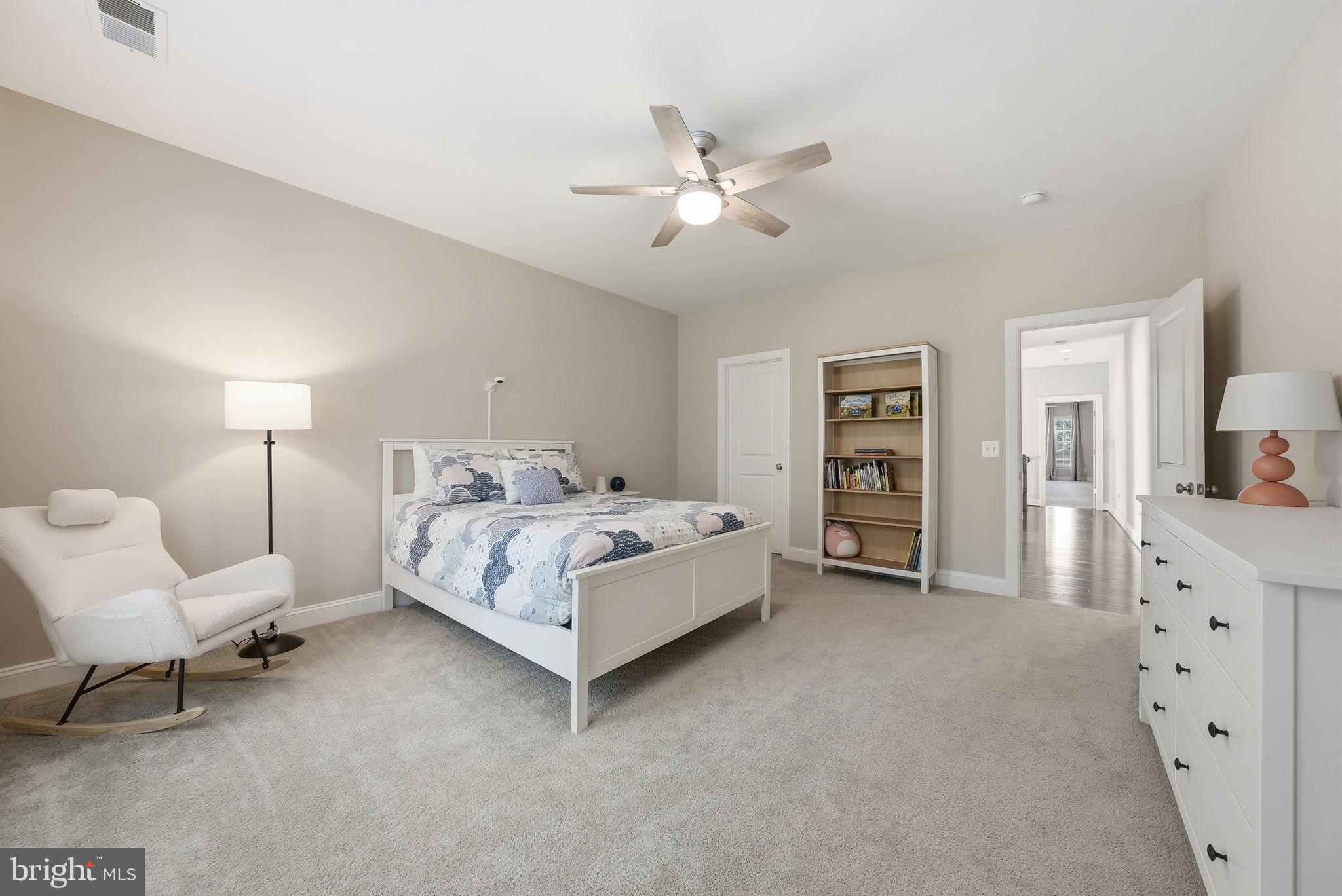 FAIRFAX ACRES - Residential
