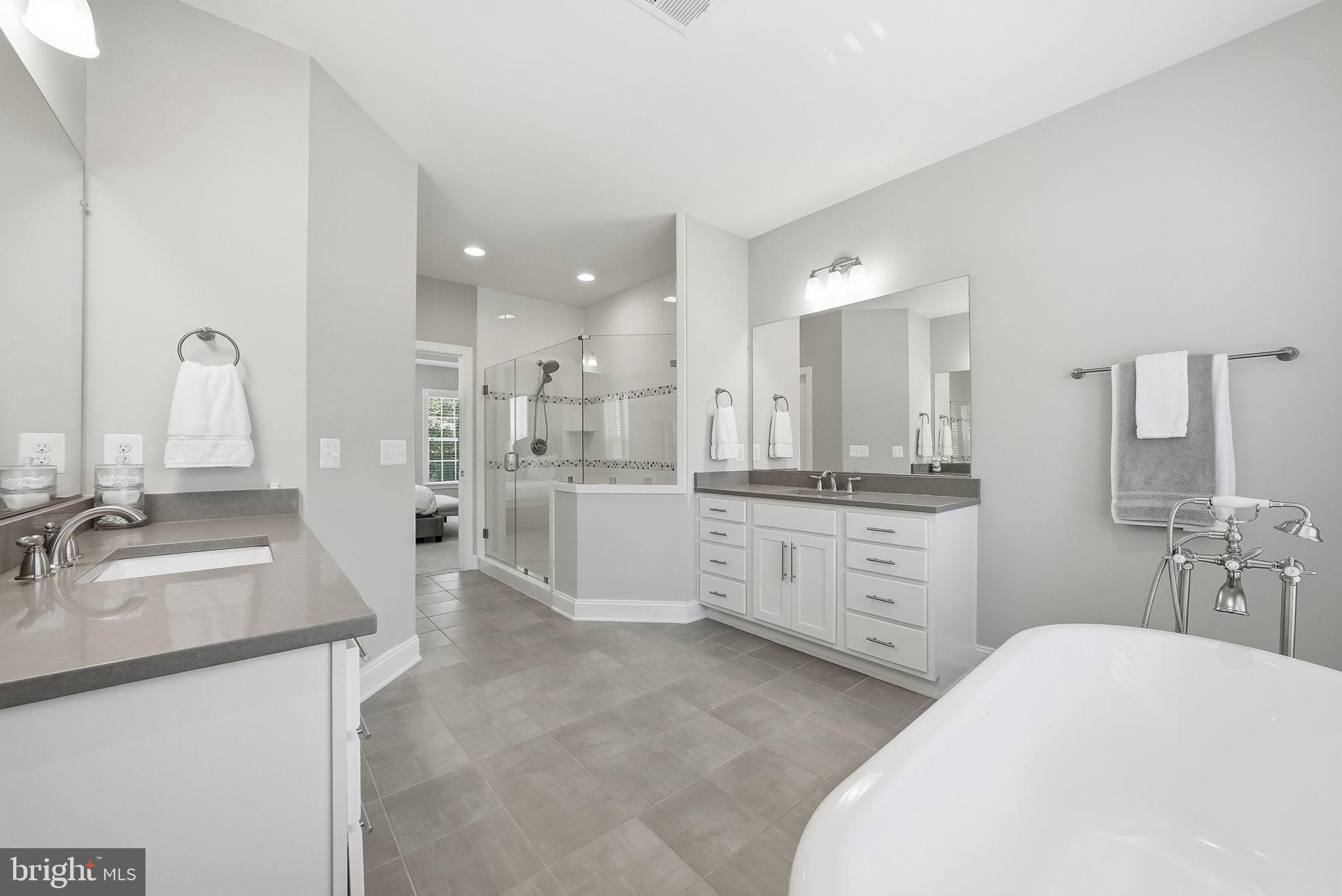 FAIRFAX ACRES - Residential
