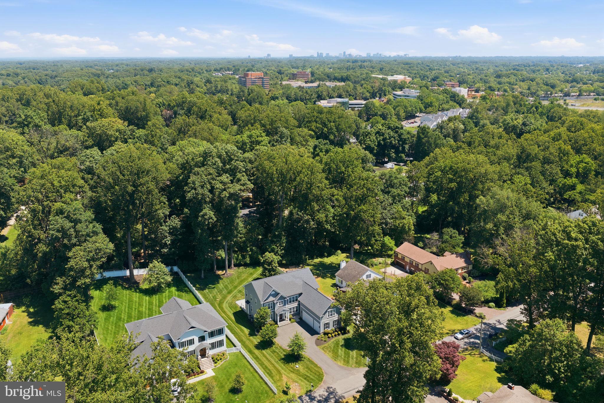 FAIRFAX ACRES - Residential