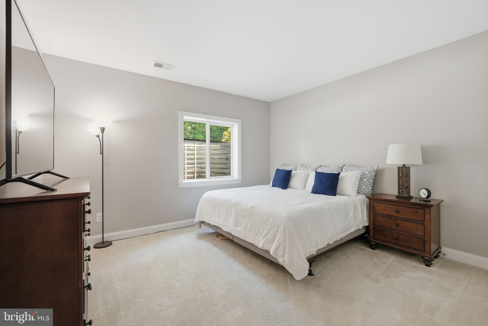 FAIRFAX ACRES - Residential