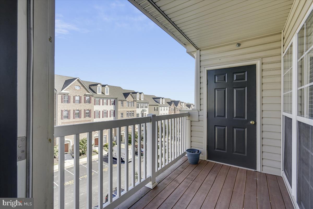 ELKRIDGE CROSSING - Residential