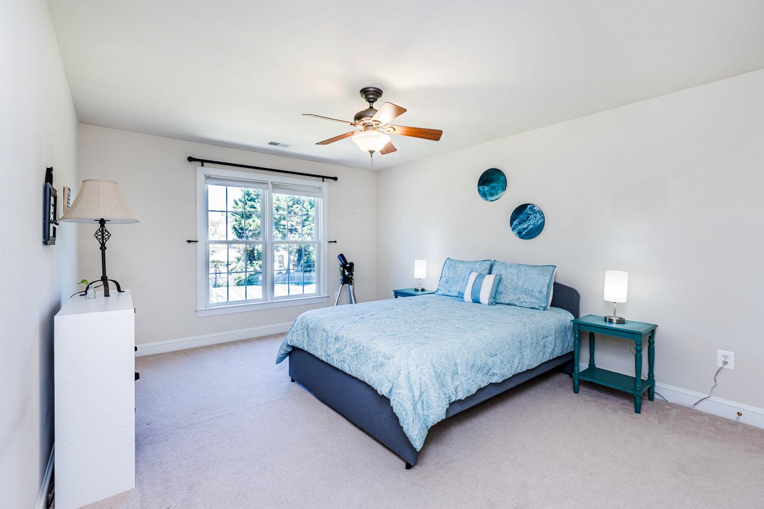 CARLEE MANOR - Residential