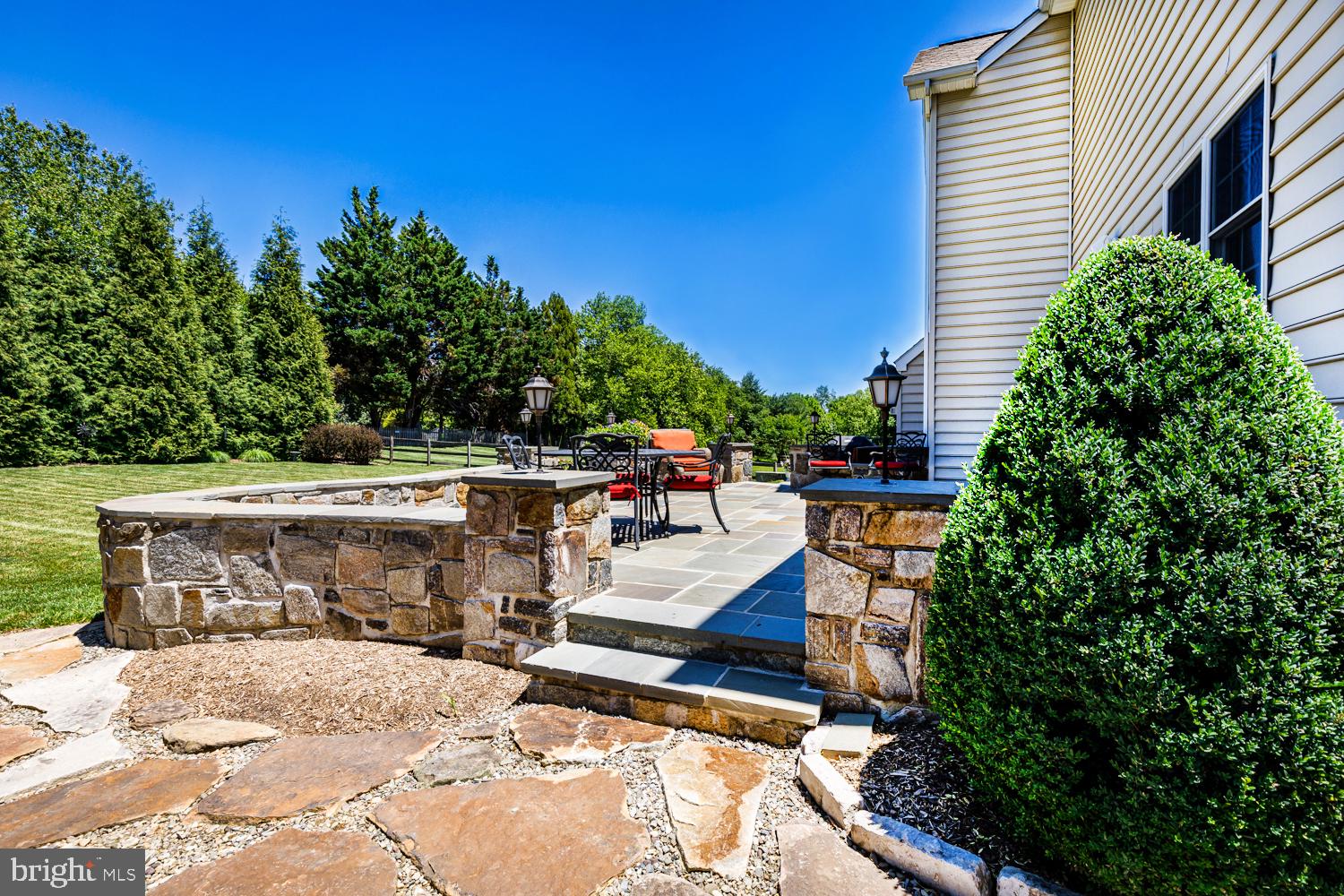 CARLEE MANOR - Residential