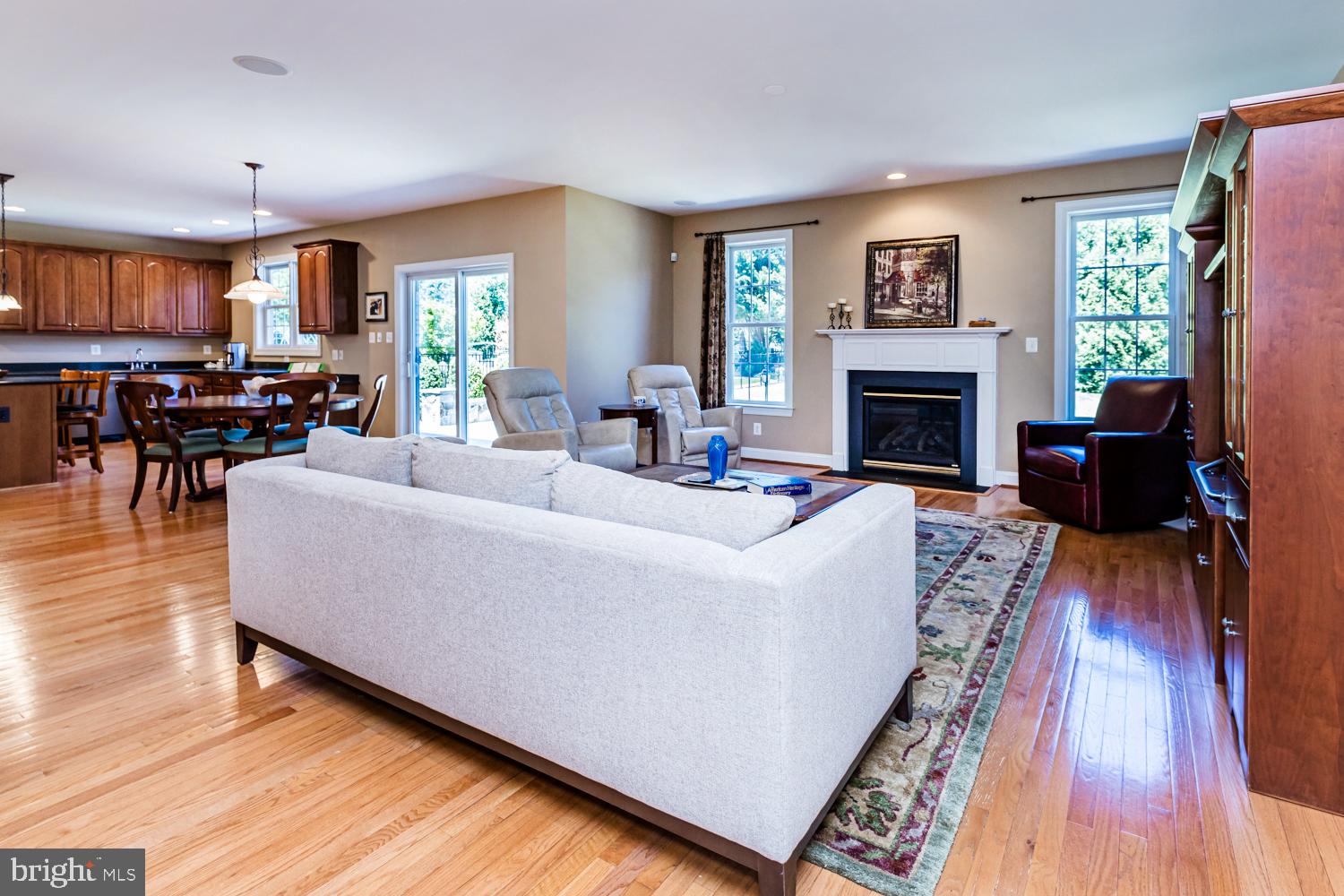 CARLEE MANOR - Residential