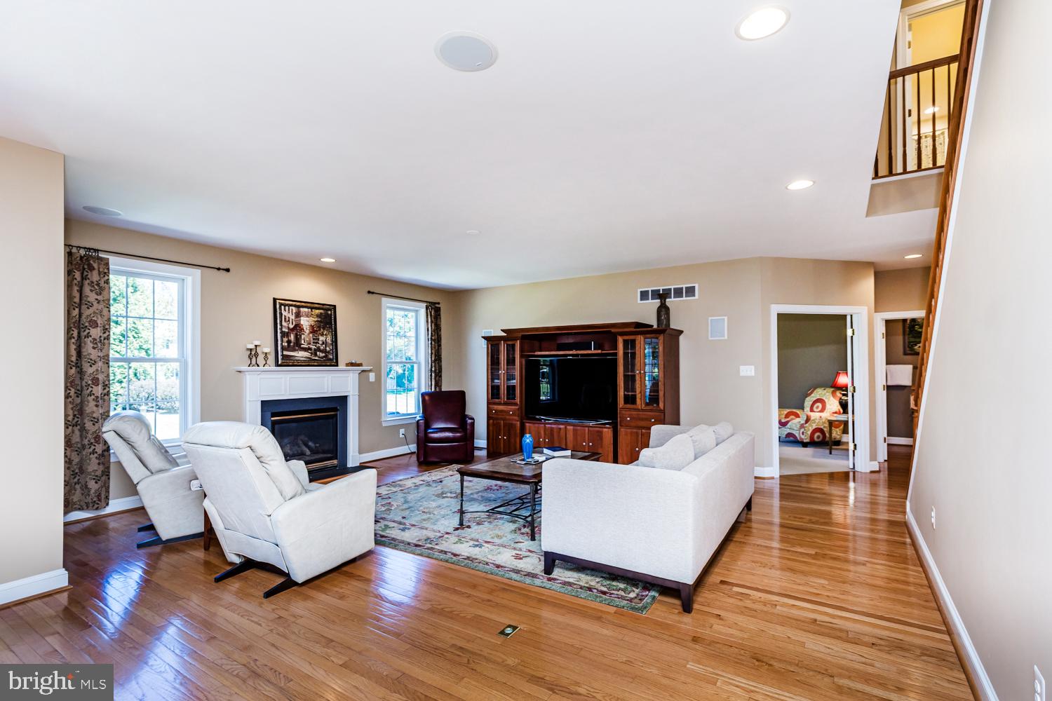CARLEE MANOR - Residential