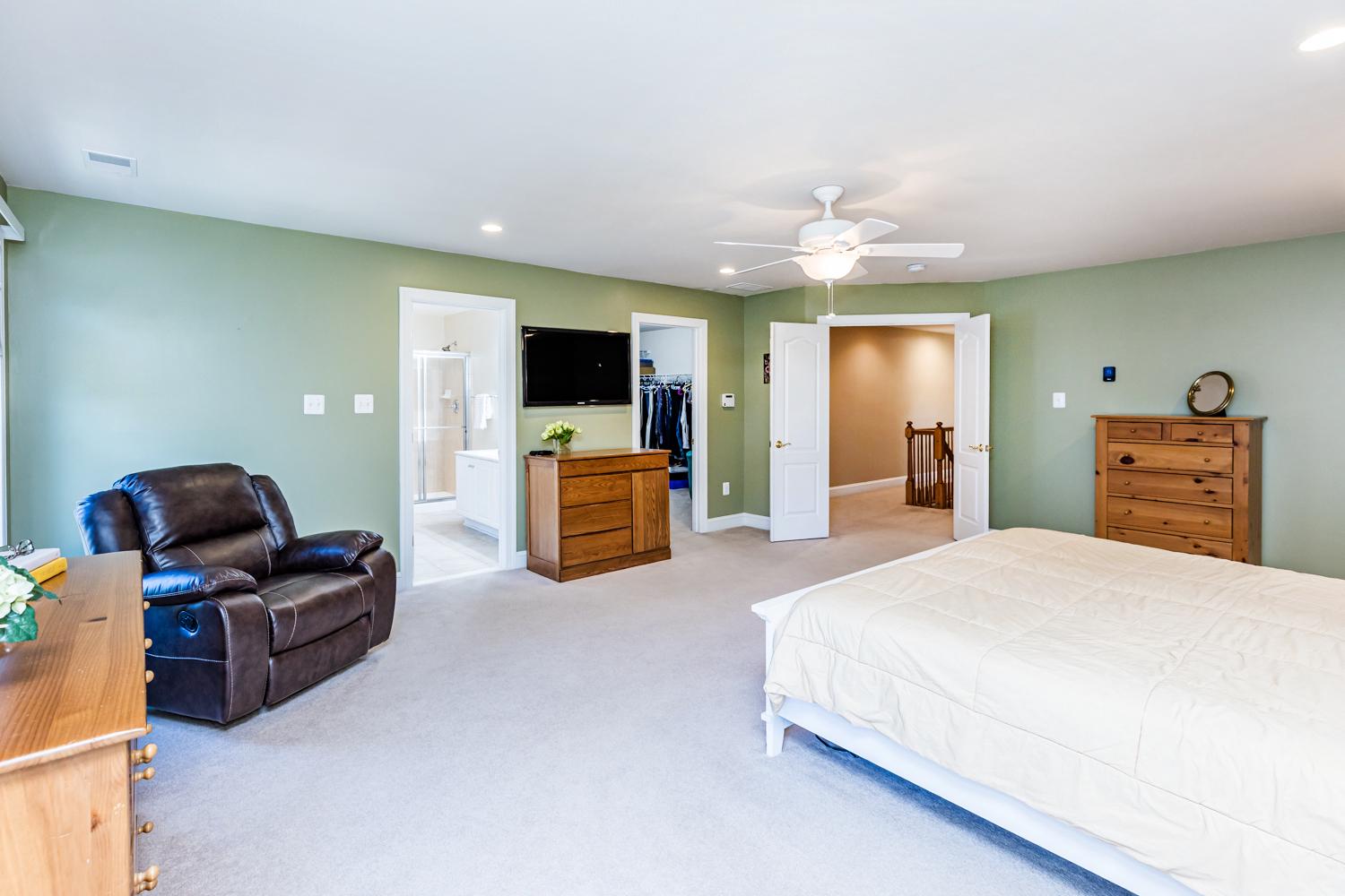 CARLEE MANOR - Residential