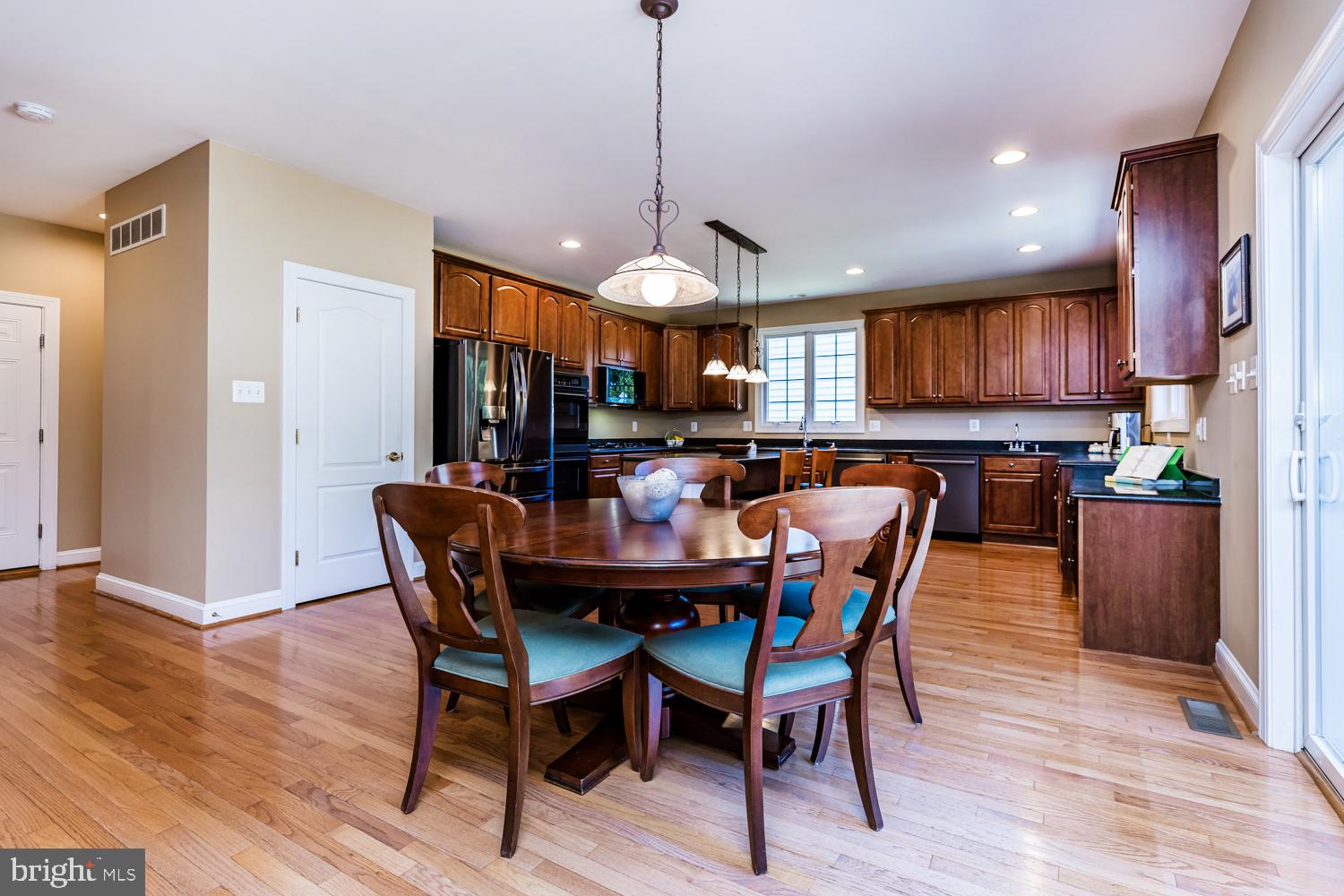 CARLEE MANOR - Residential