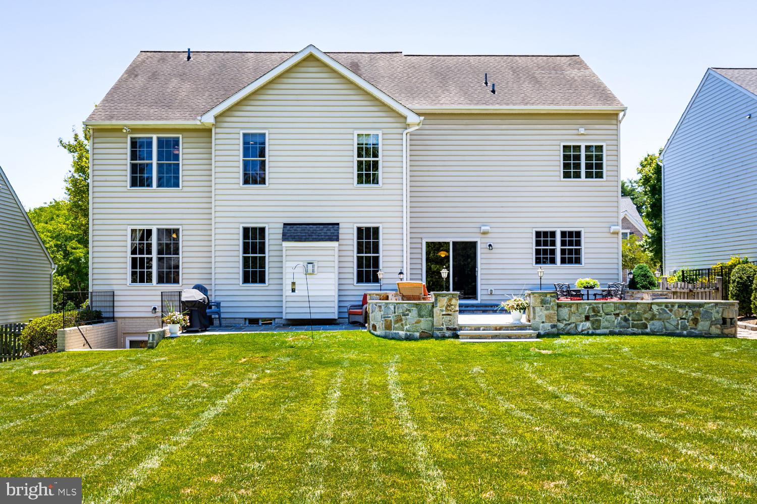 CARLEE MANOR - Residential