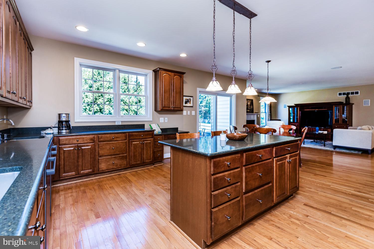 CARLEE MANOR - Residential