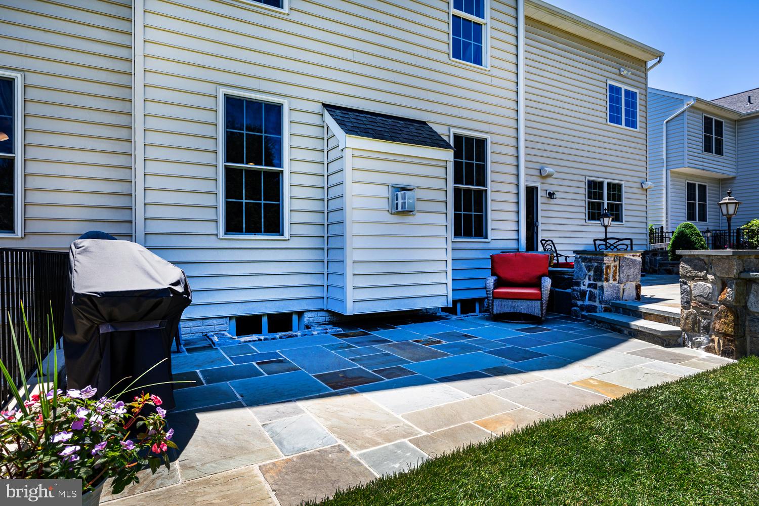 CARLEE MANOR - Residential
