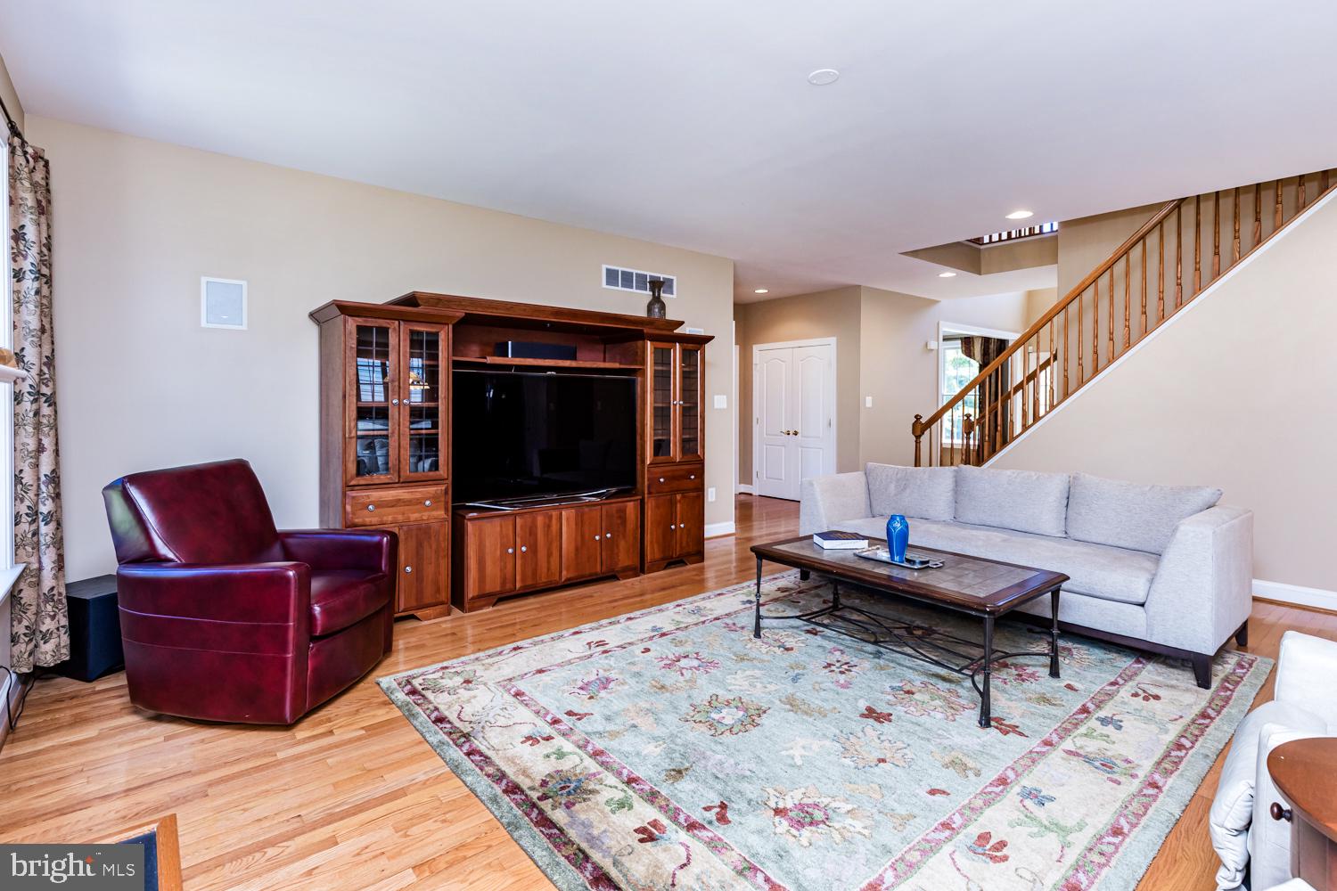 CARLEE MANOR - Residential