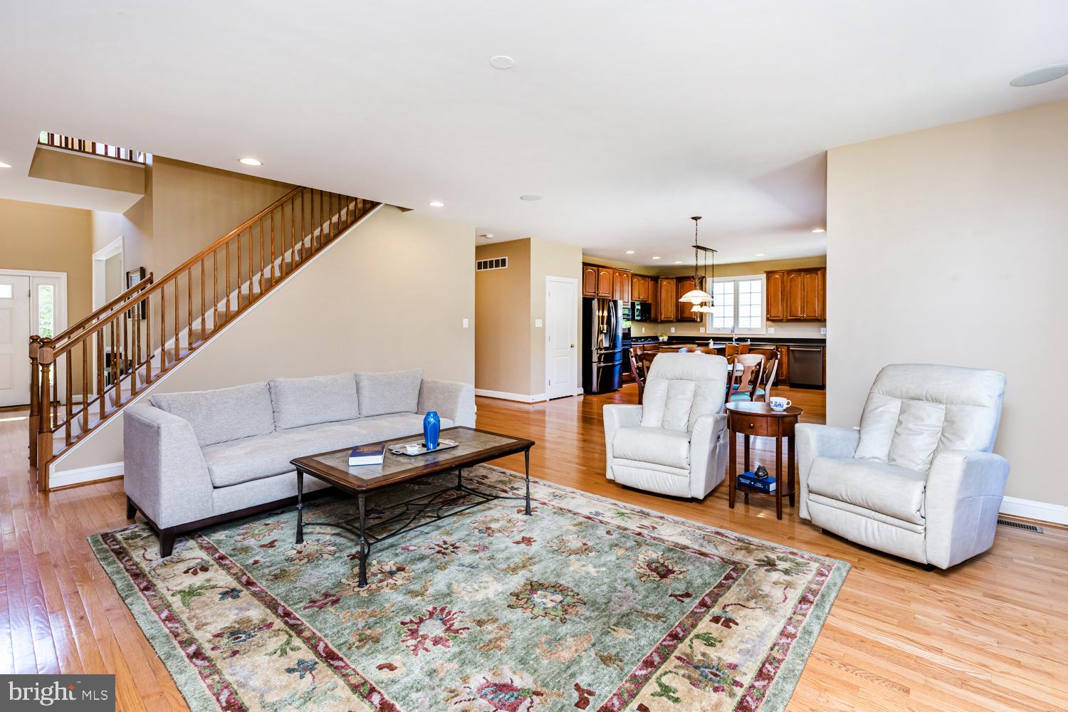 CARLEE MANOR - Residential