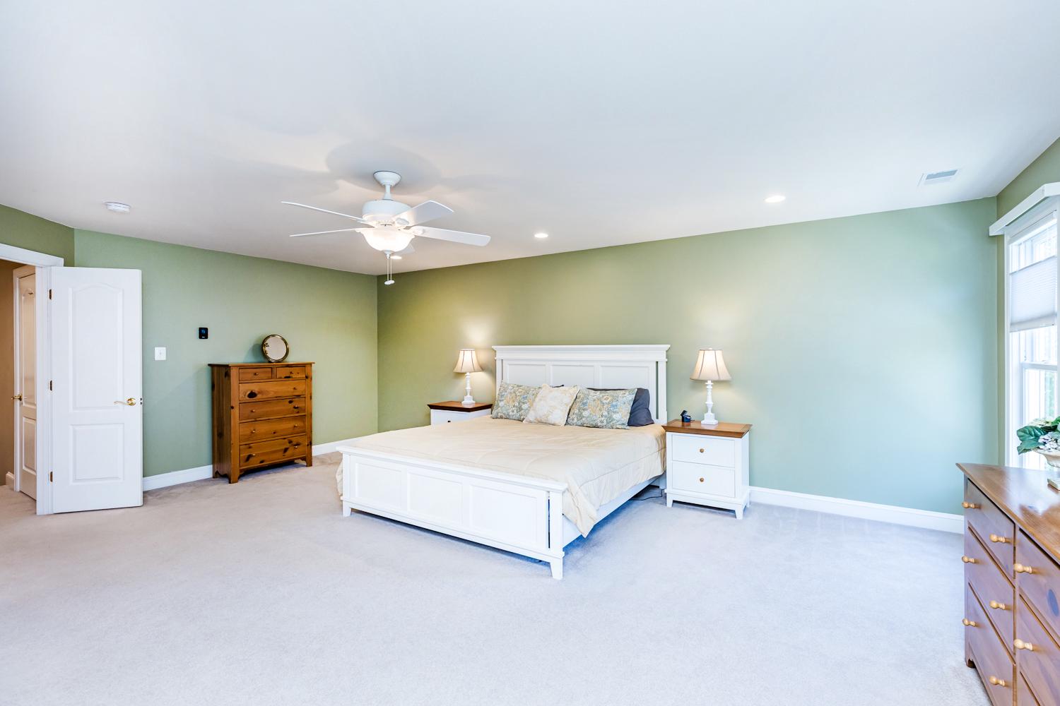 CARLEE MANOR - Residential