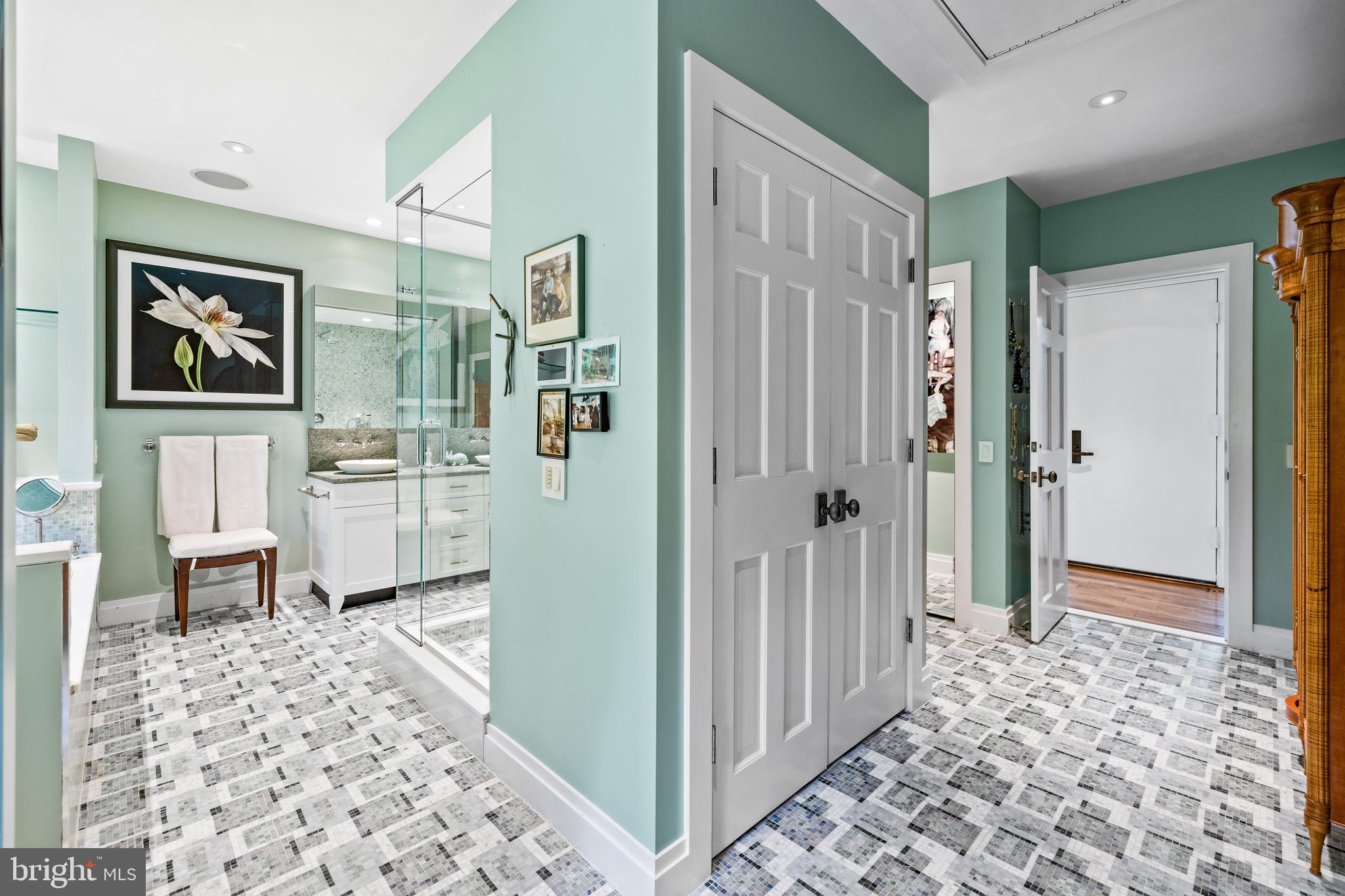 OAK HILL - Residential