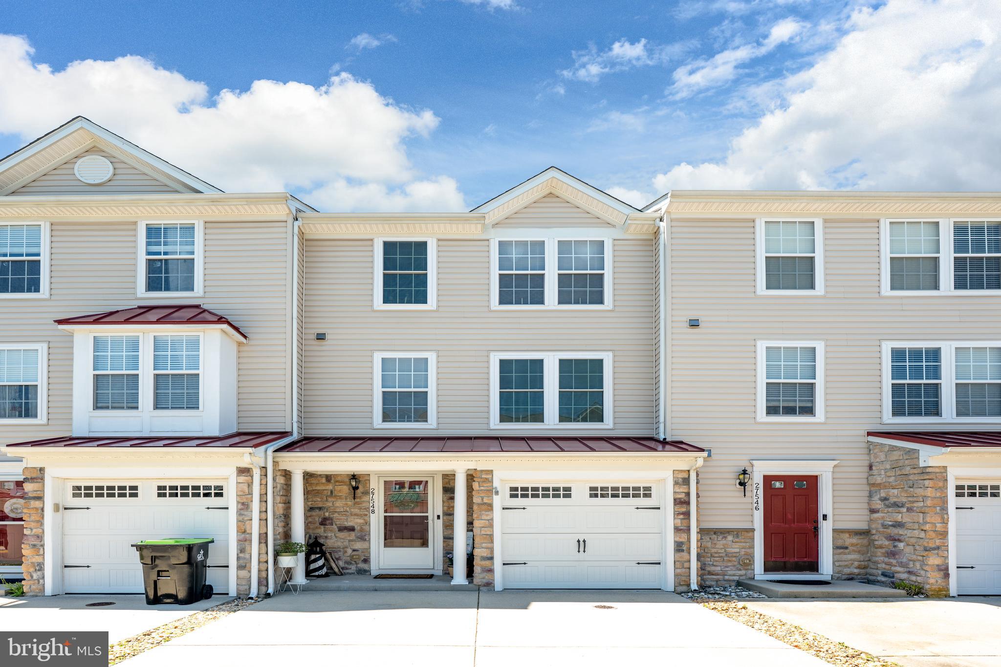 VICTORIAS LANDING - Residential