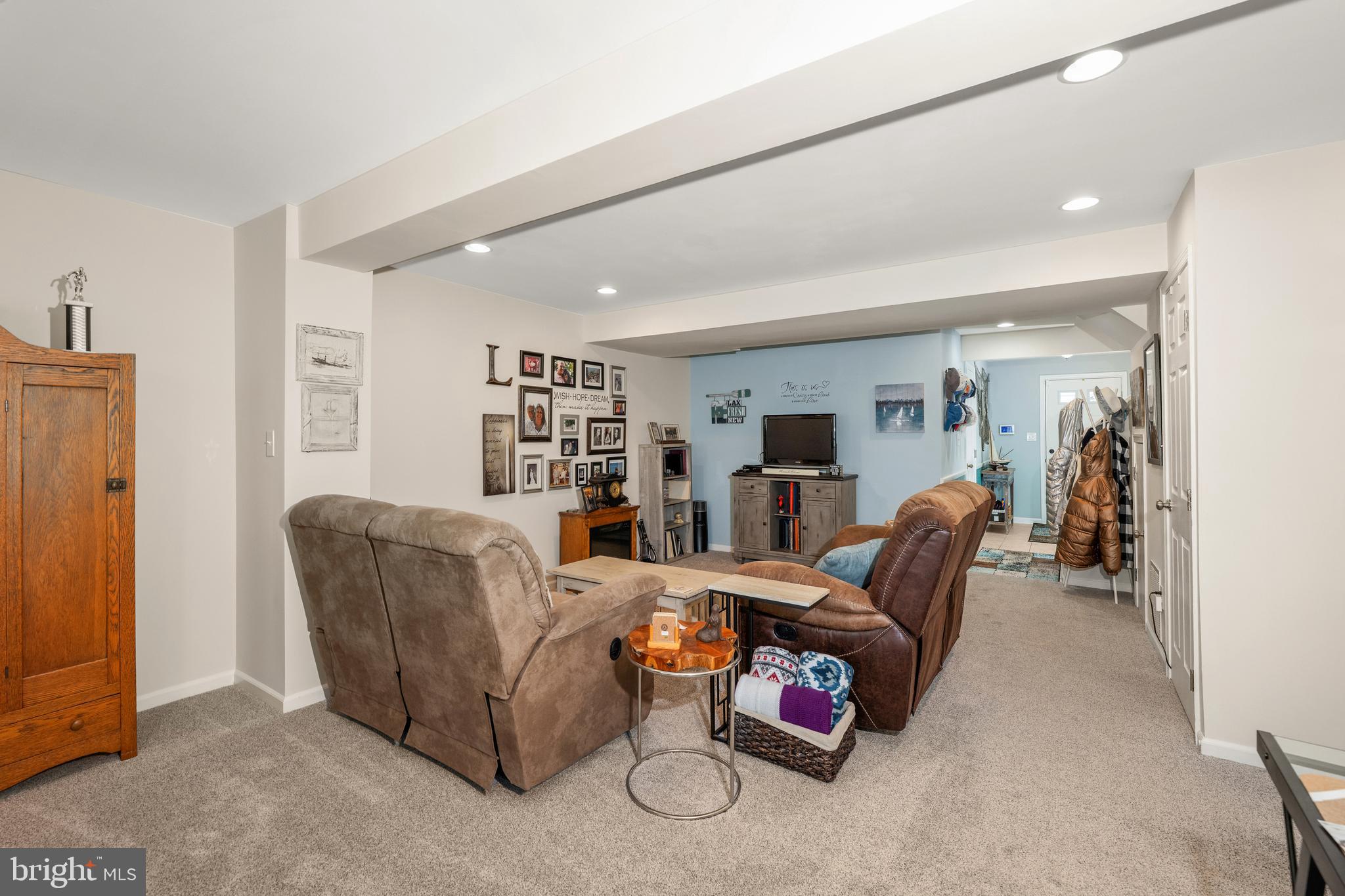 VICTORIAS LANDING - Residential