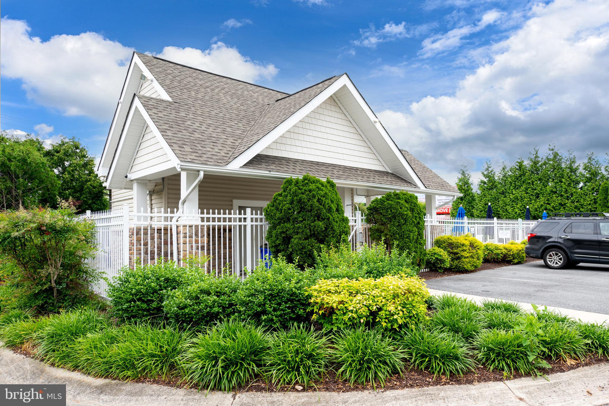 VICTORIAS LANDING - Residential
