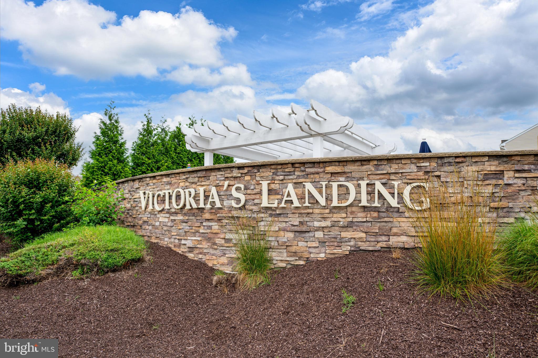 VICTORIAS LANDING - Residential