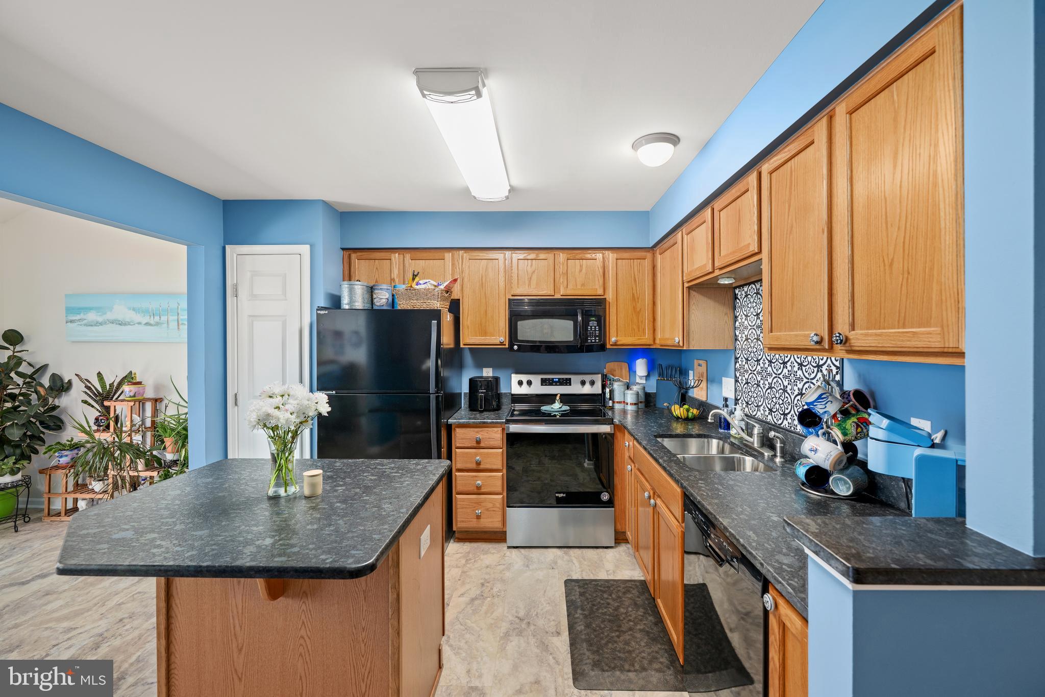 VICTORIAS LANDING - Residential