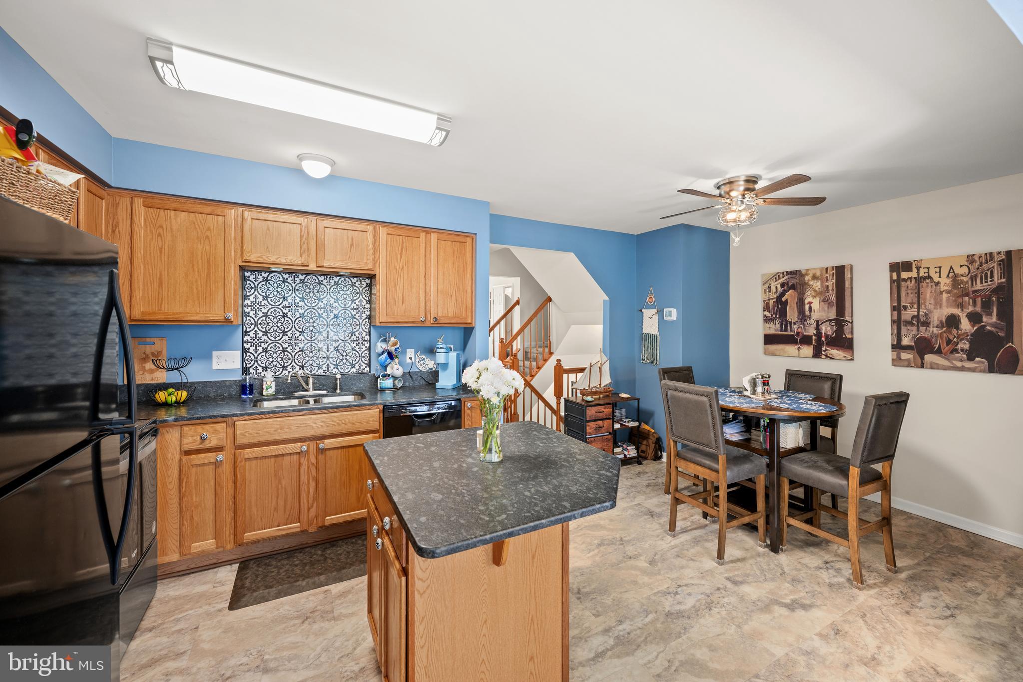 VICTORIAS LANDING - Residential