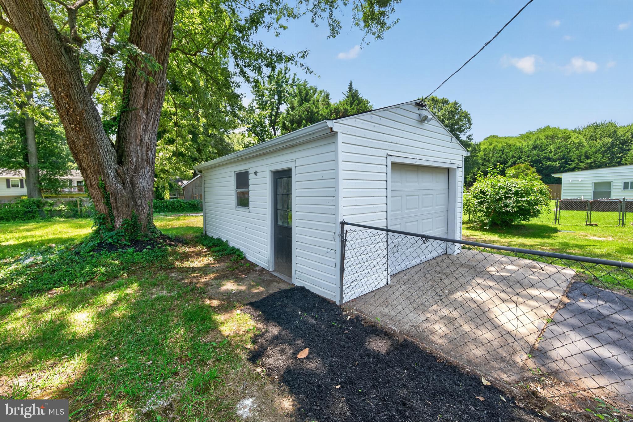 KENT ISLAND ESTATES - Residential