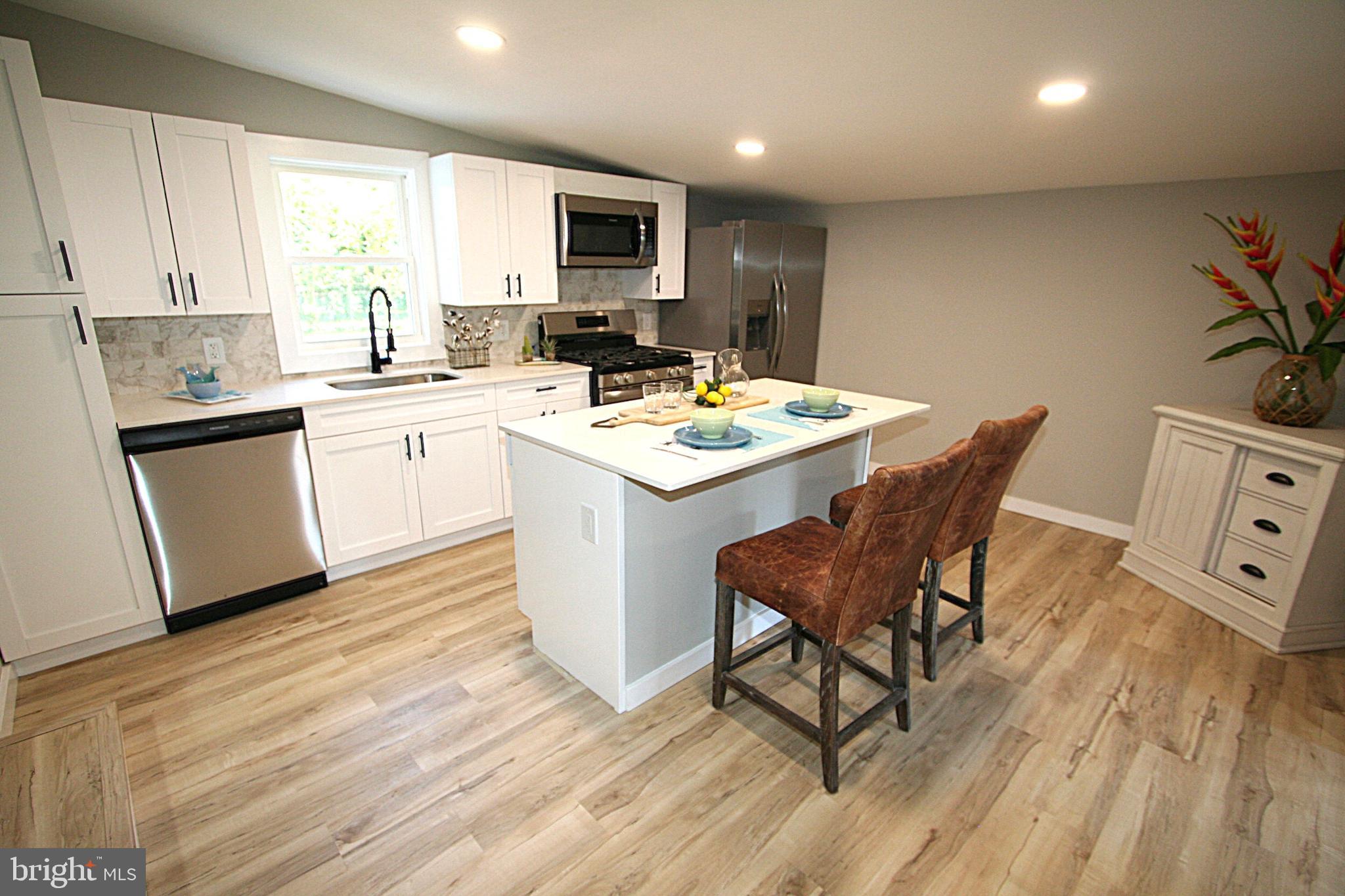 KENT ISLAND ESTATES - Residential