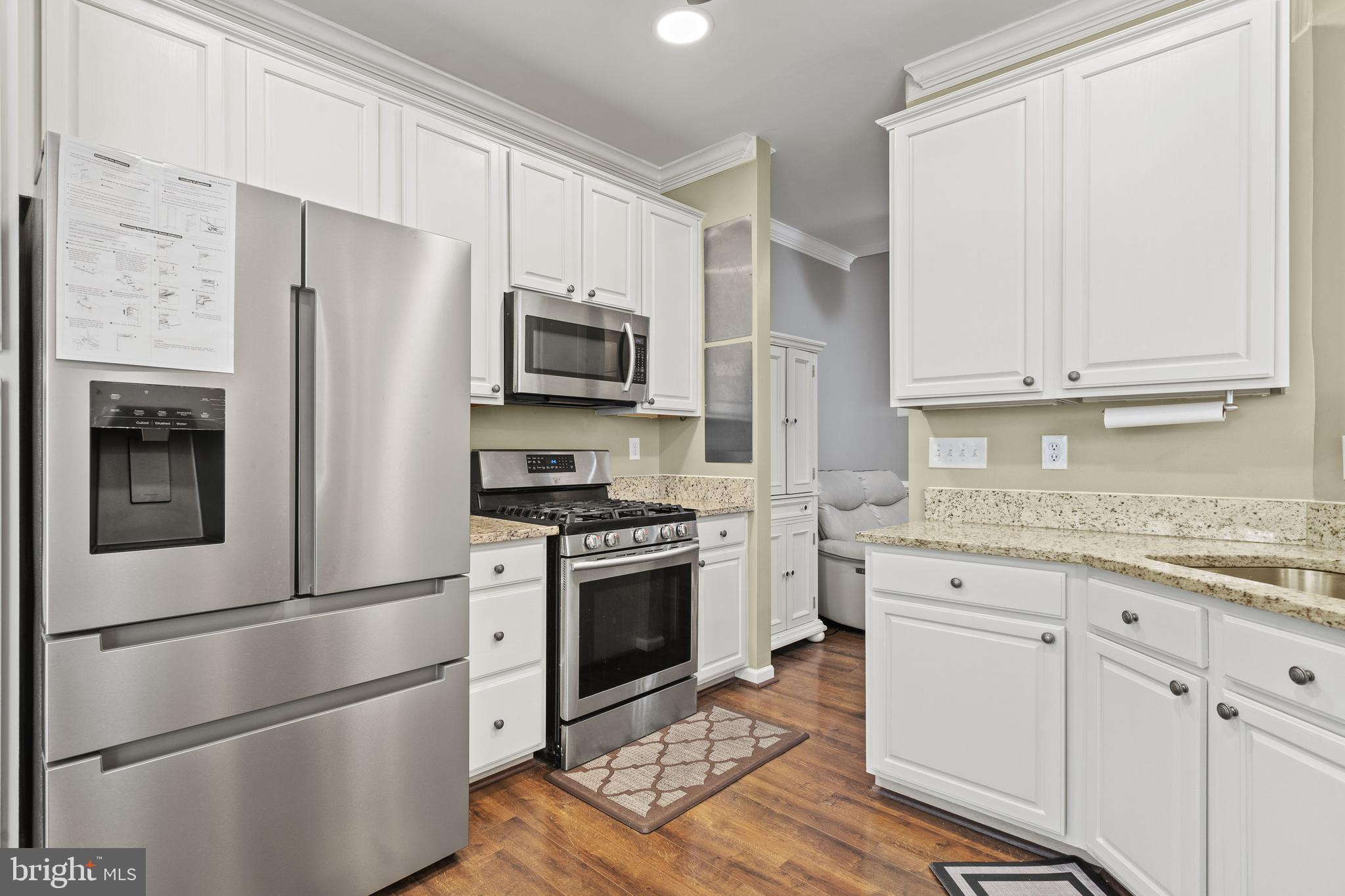 COLLEGE HILLS - Residential