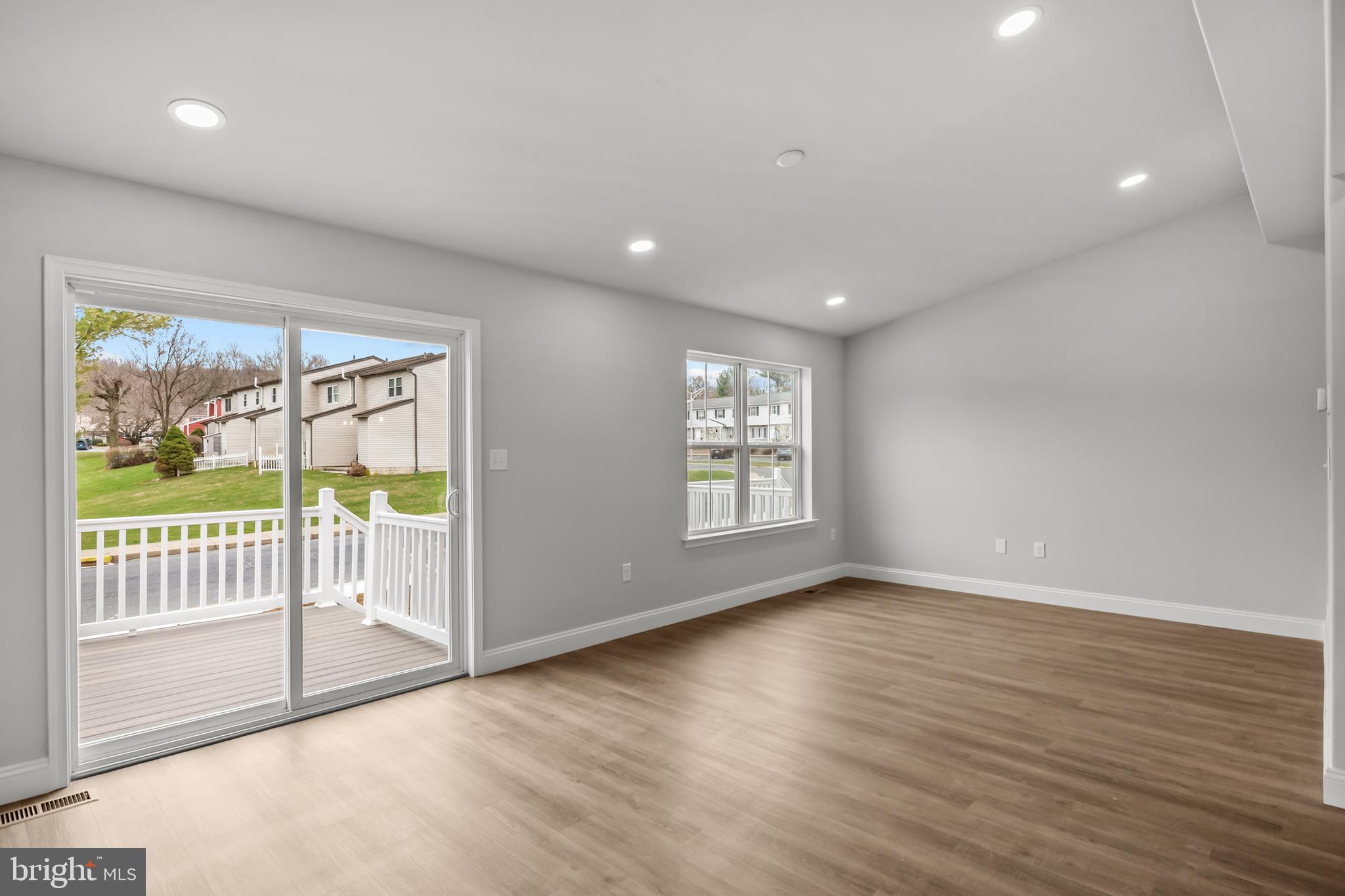 HAWKSTONE VILLAGE - Residential