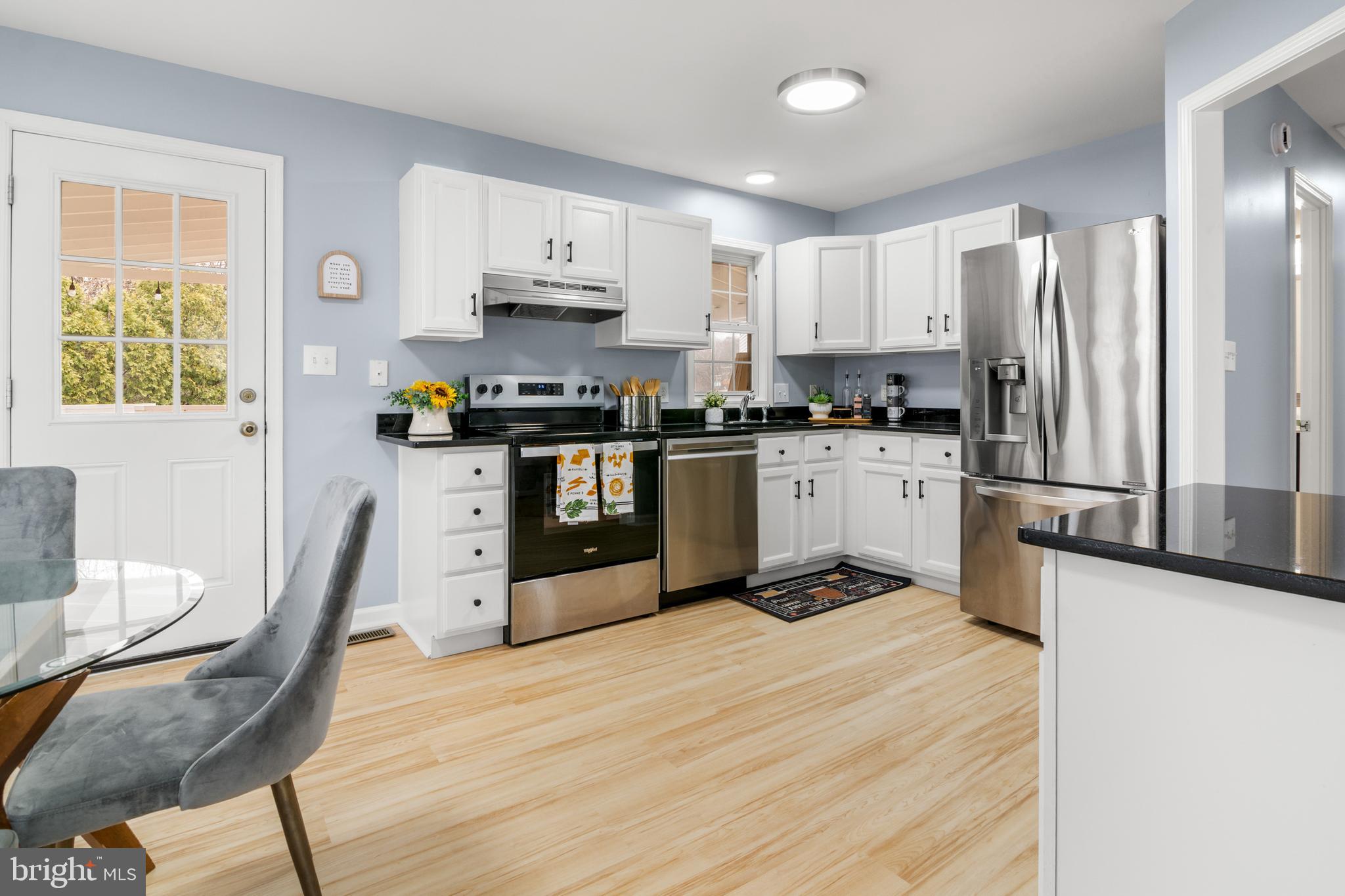 GLEN COURT - Residential