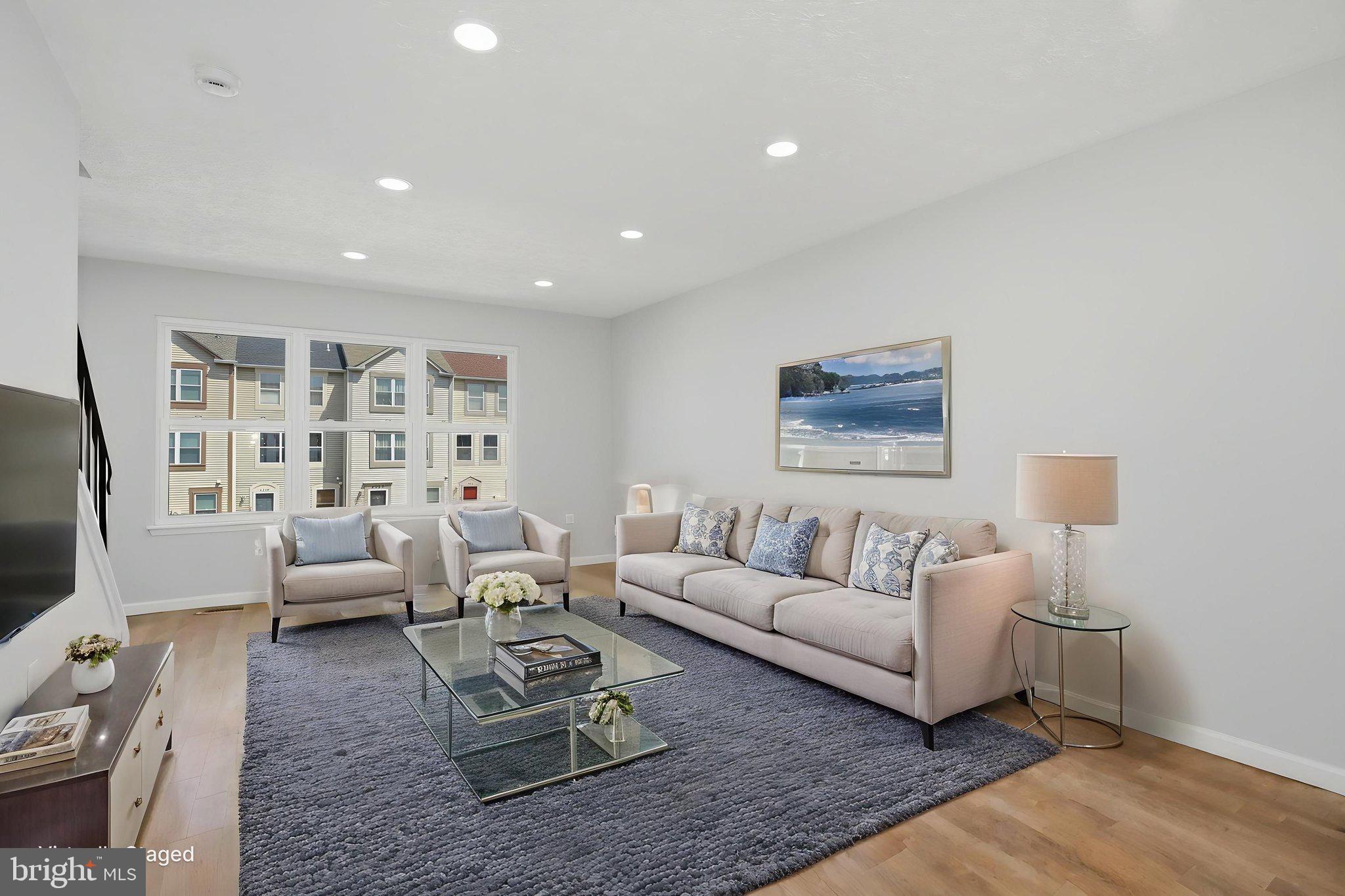 VALLEY STREAM ESTATES - Residential
