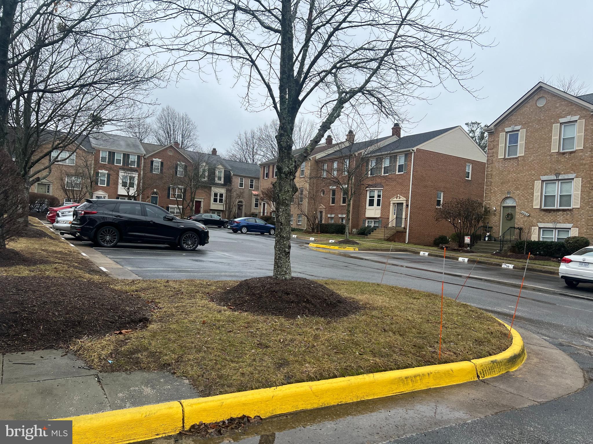 CENTER TERRACE - Residential Lease