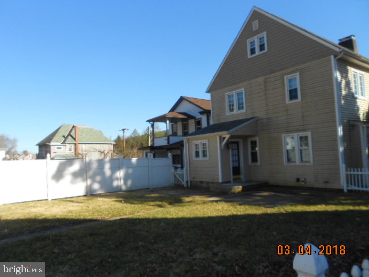 WILLIAMSTOWN - Residential