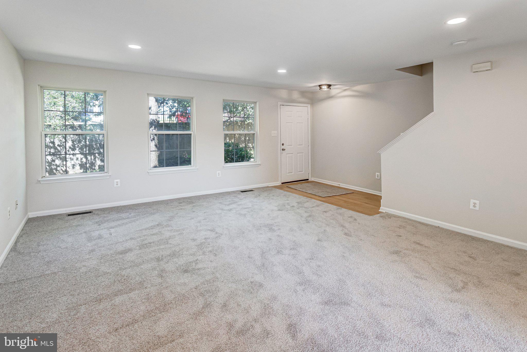 LEE OVERLOOK - Residential