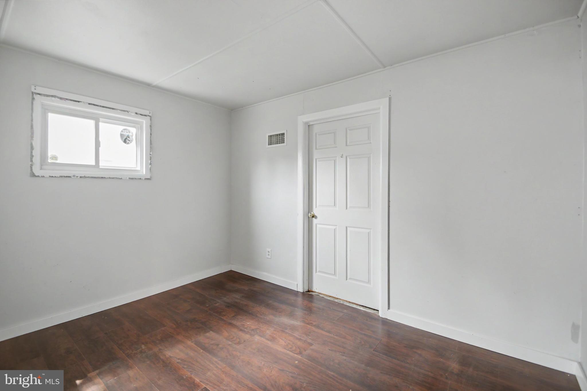 POTTSGROVE MANOR - Residential